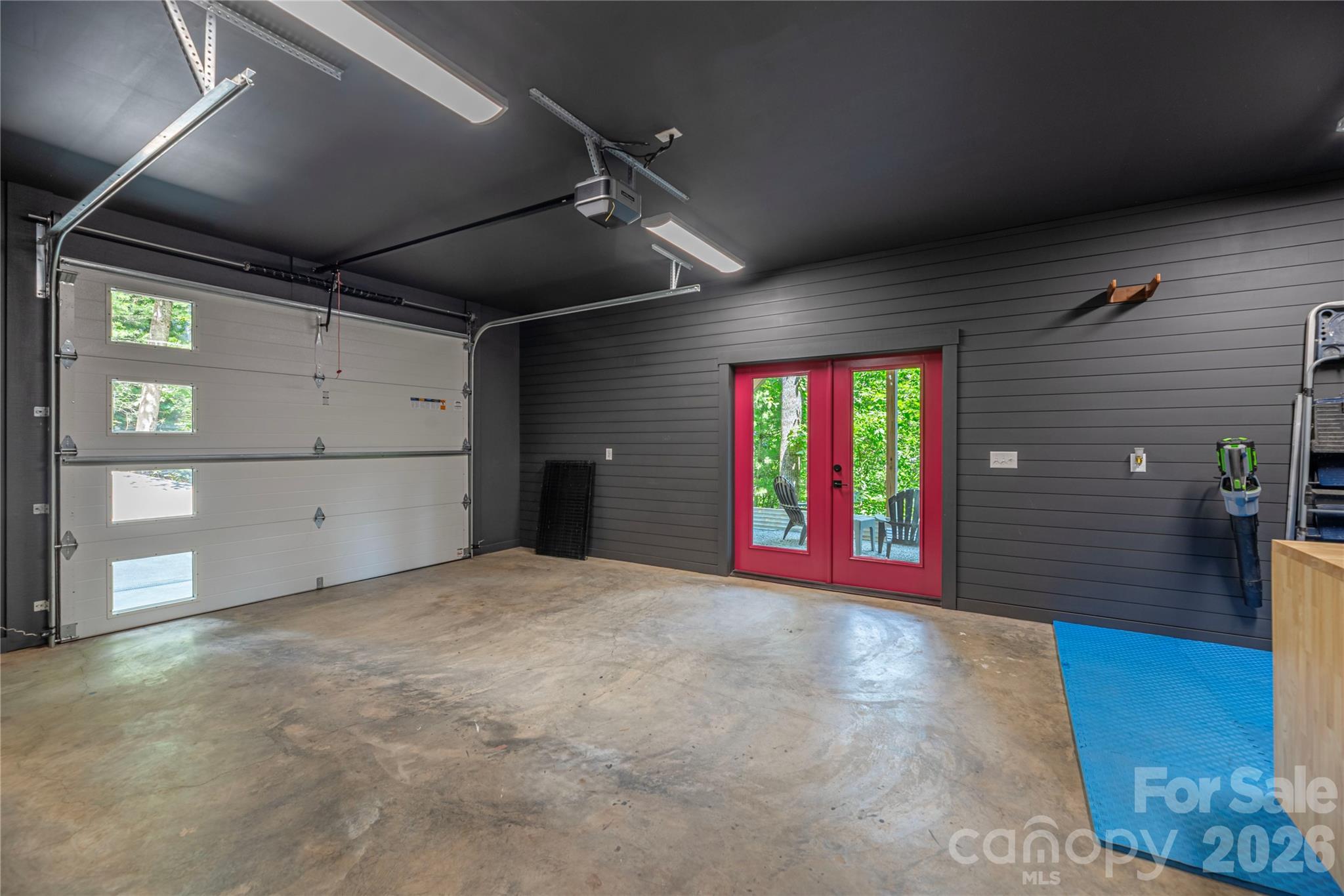 28 & 30 Garren View Drive — Fairview