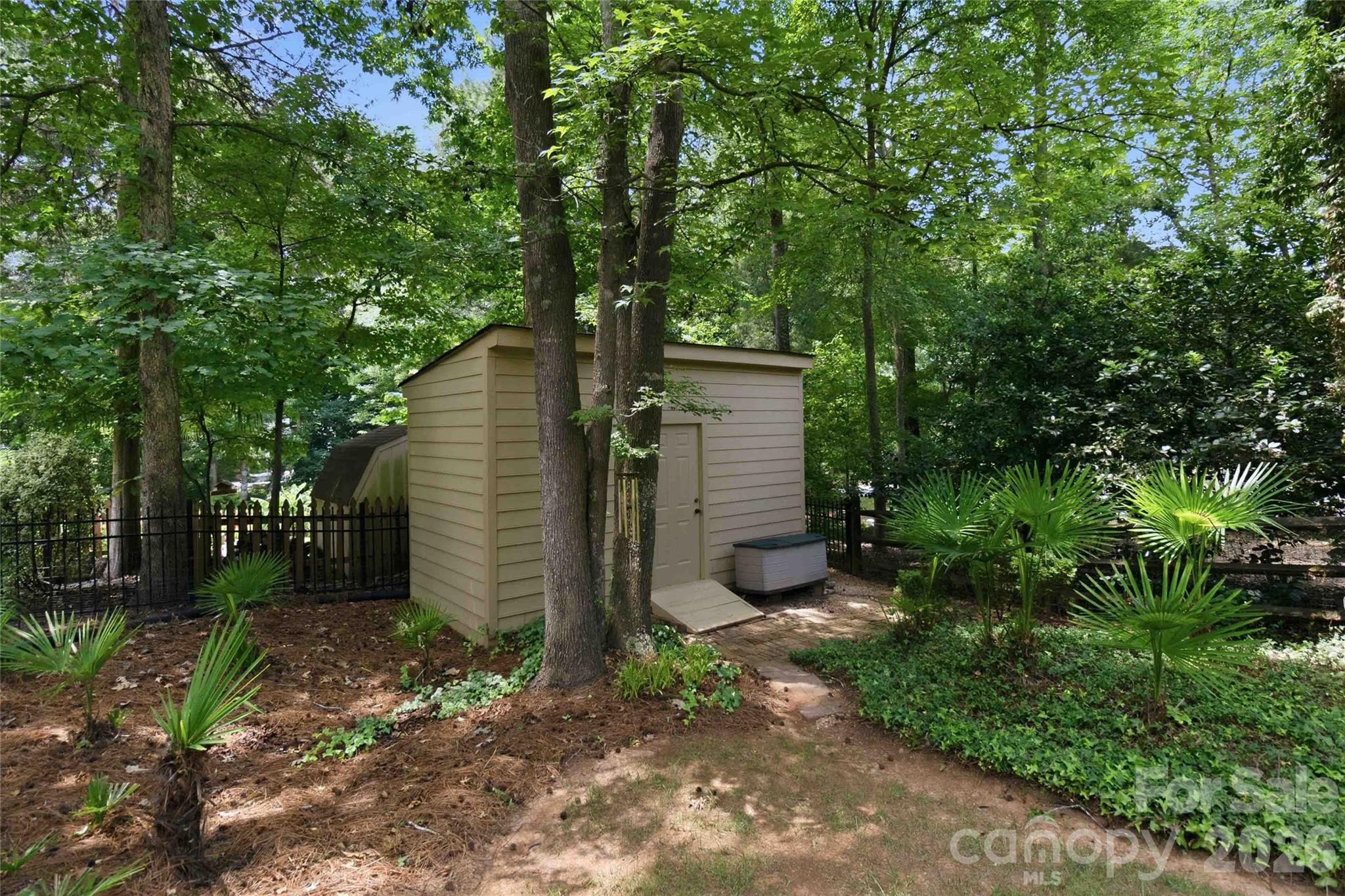 10536 Providence Arbours Drive — Charlotte