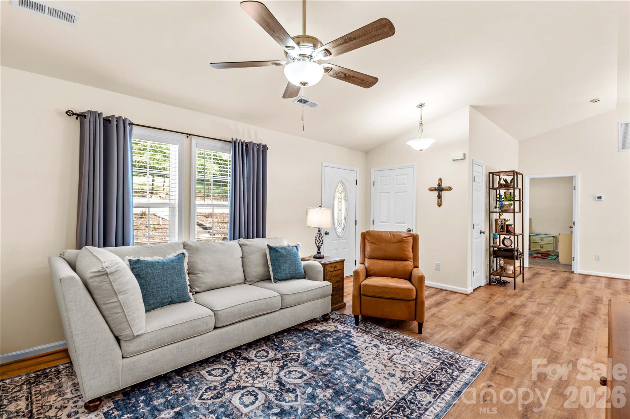 122 S Yadkin River Road — Statesville