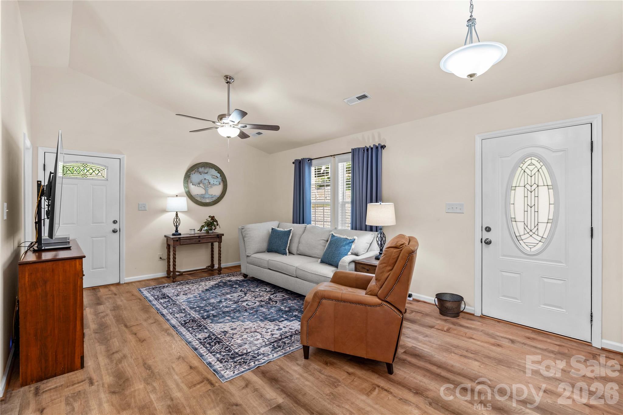 122 S Yadkin River Road — Statesville