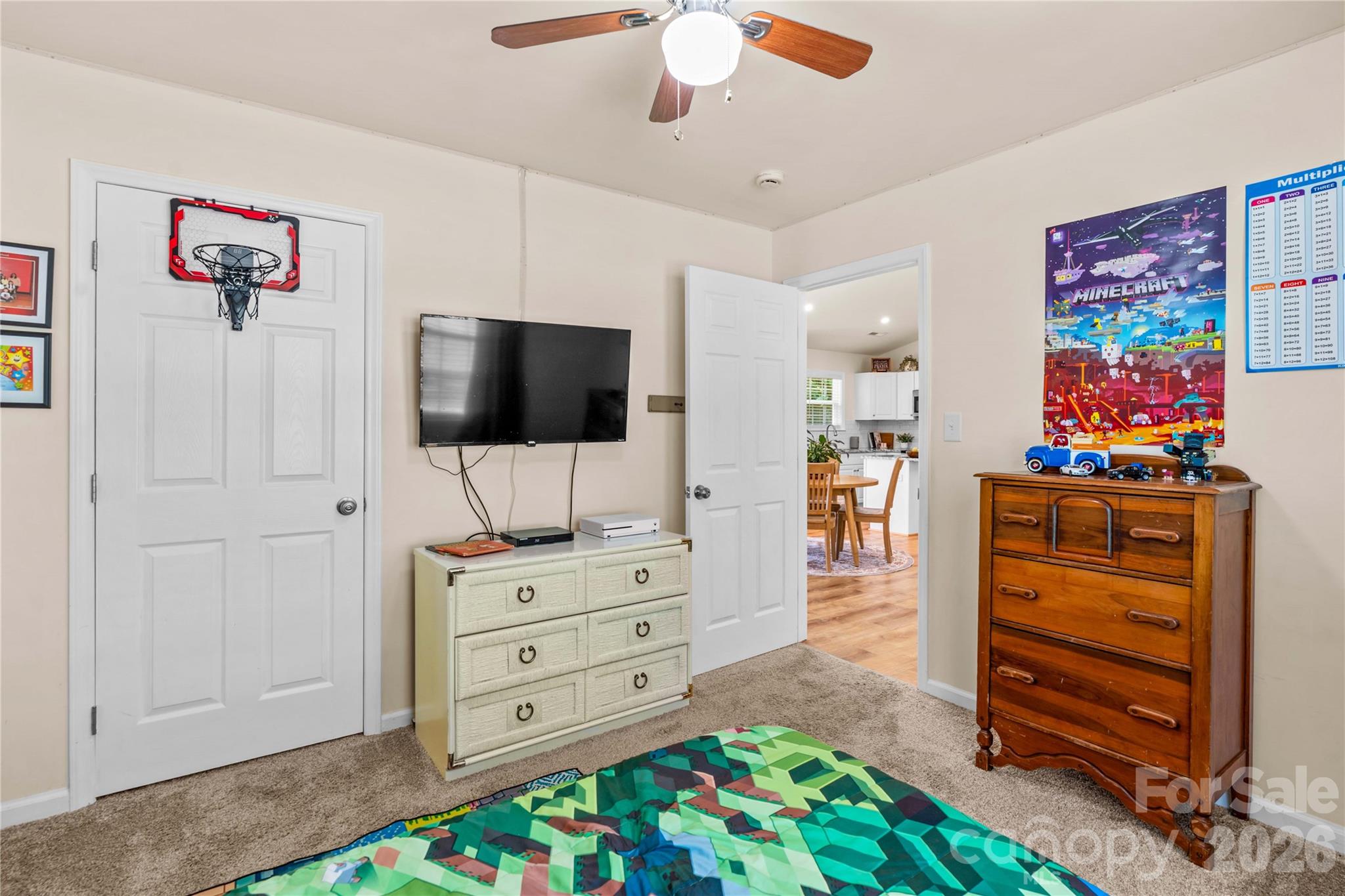122 S Yadkin River Road — Statesville