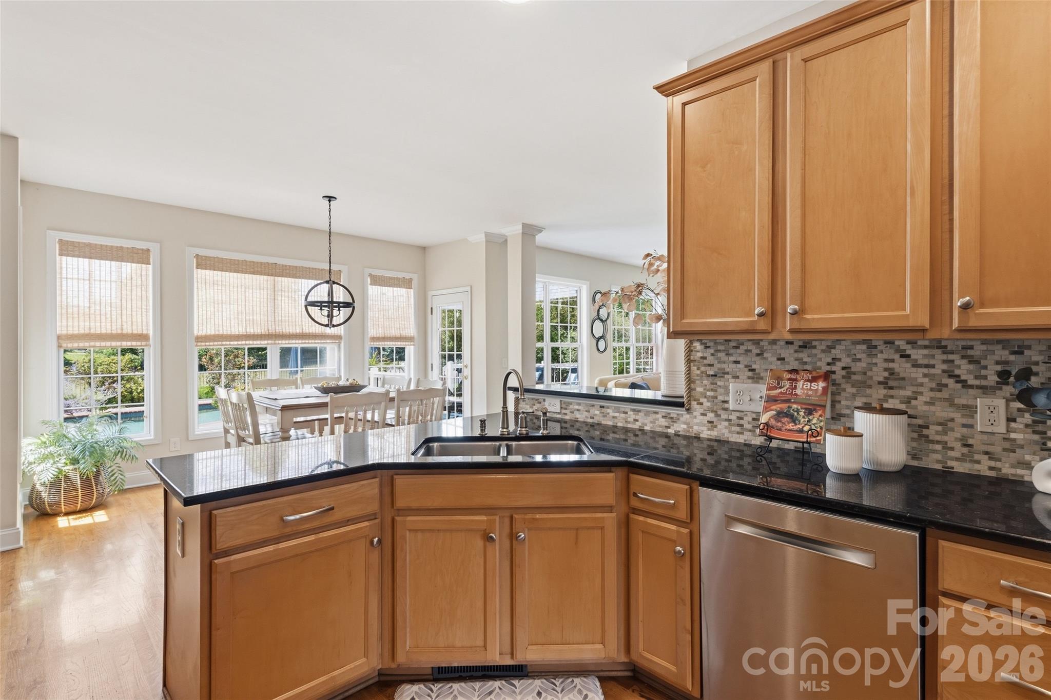 6006 Embassy Court — Wesley Chapel