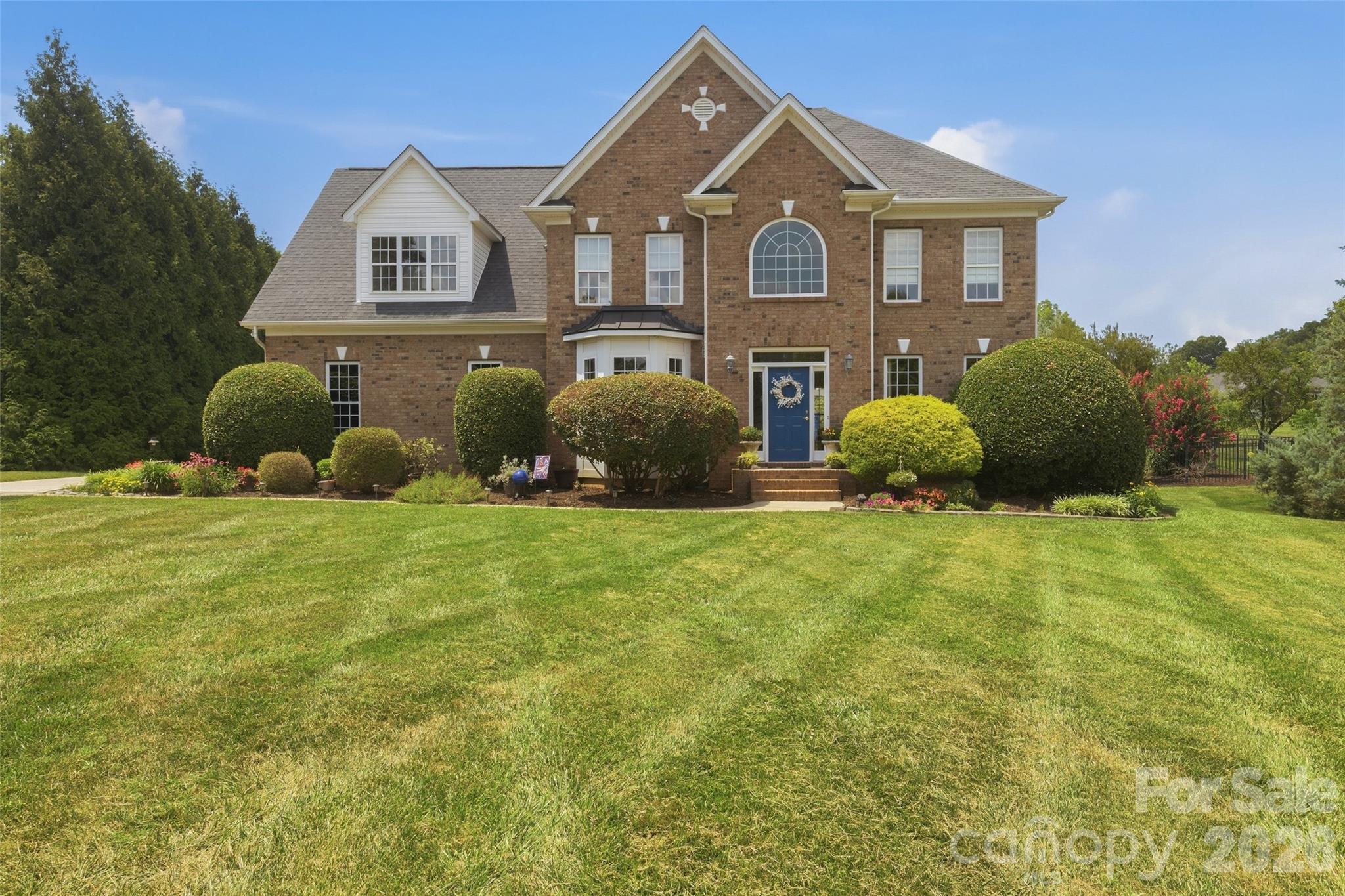 6006 Embassy Court — Wesley Chapel
