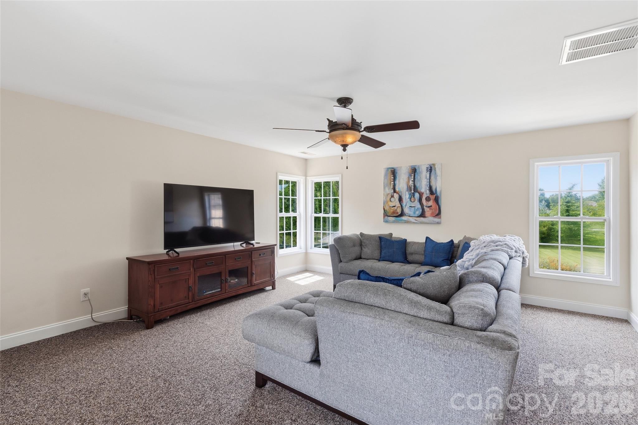 6006 Embassy Court — Wesley Chapel