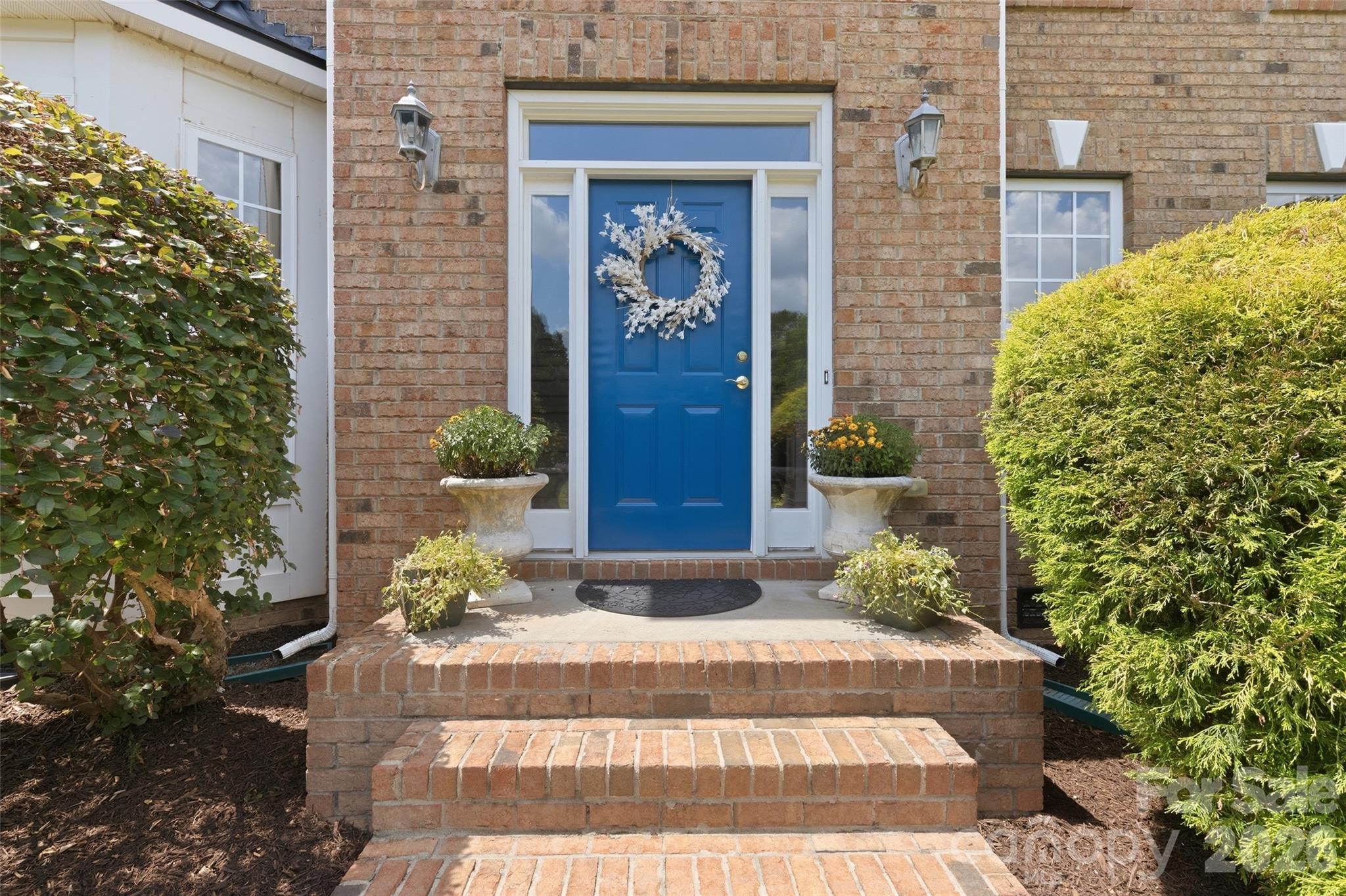 6006 Embassy Court — Wesley Chapel
