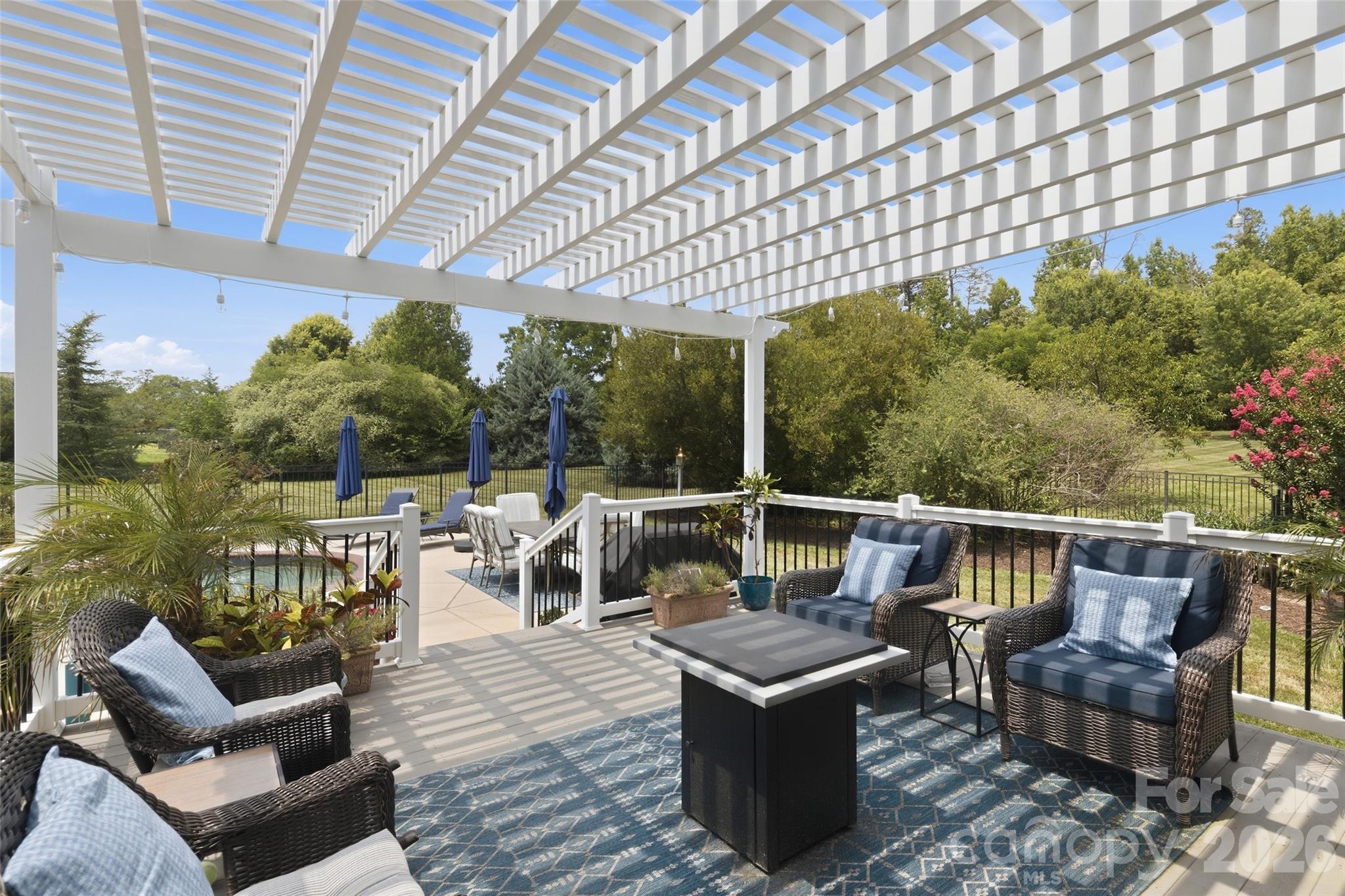 6006 Embassy Court — Wesley Chapel
