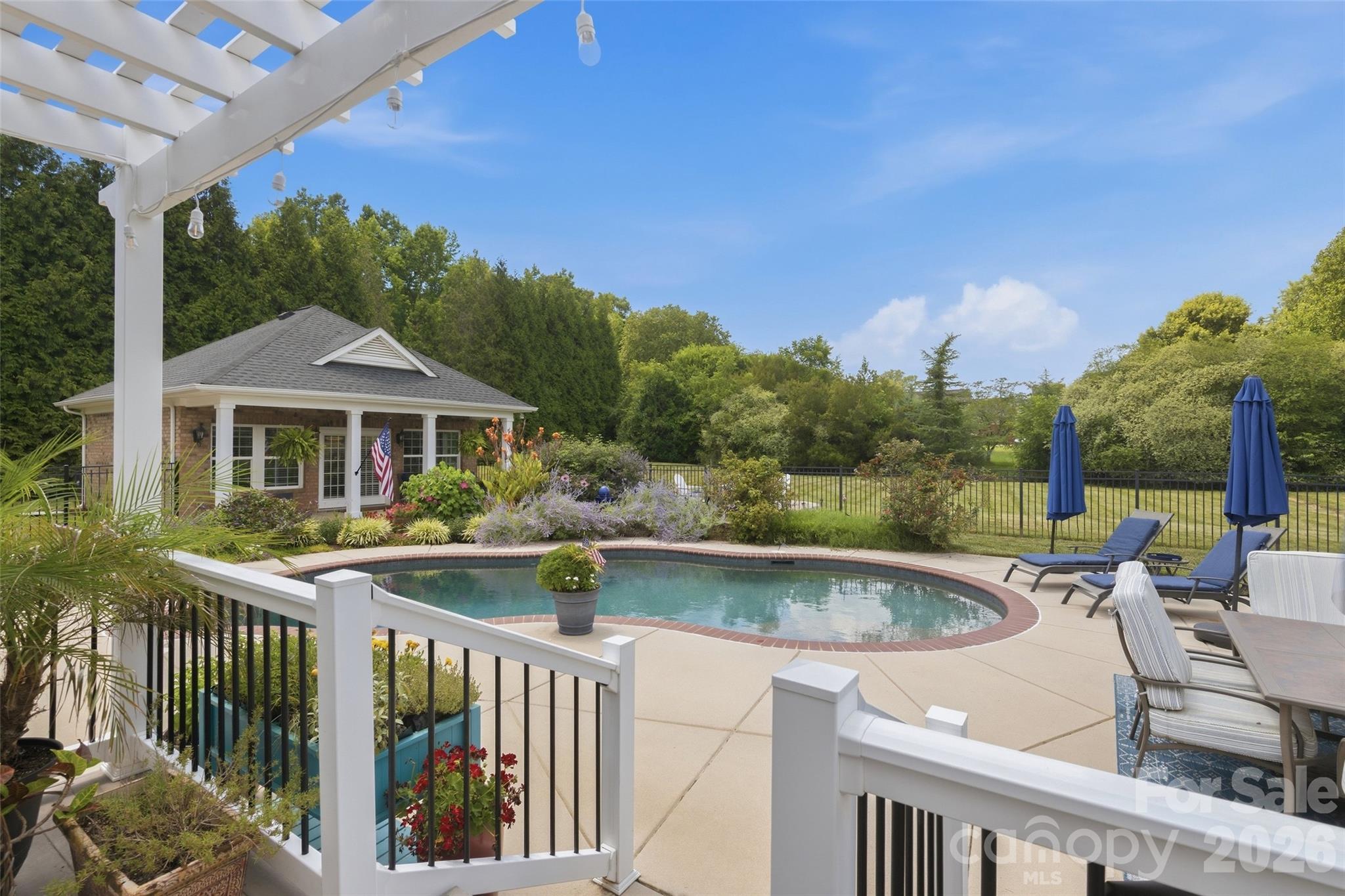 6006 Embassy Court — Wesley Chapel