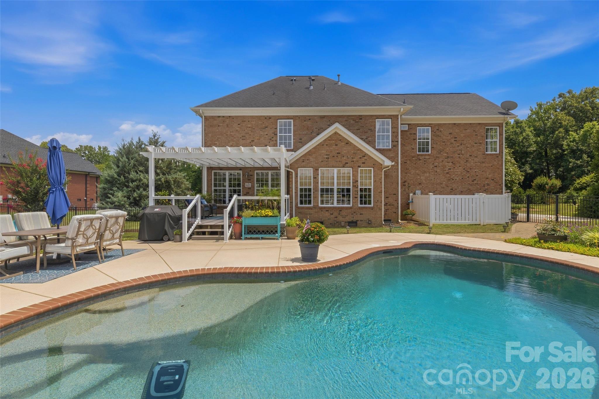 6006 Embassy Court — Wesley Chapel
