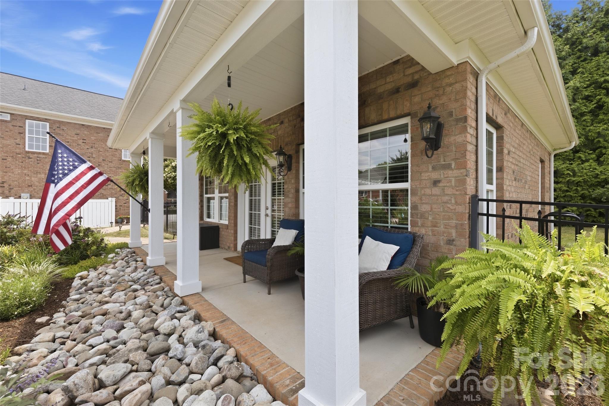 6006 Embassy Court — Wesley Chapel