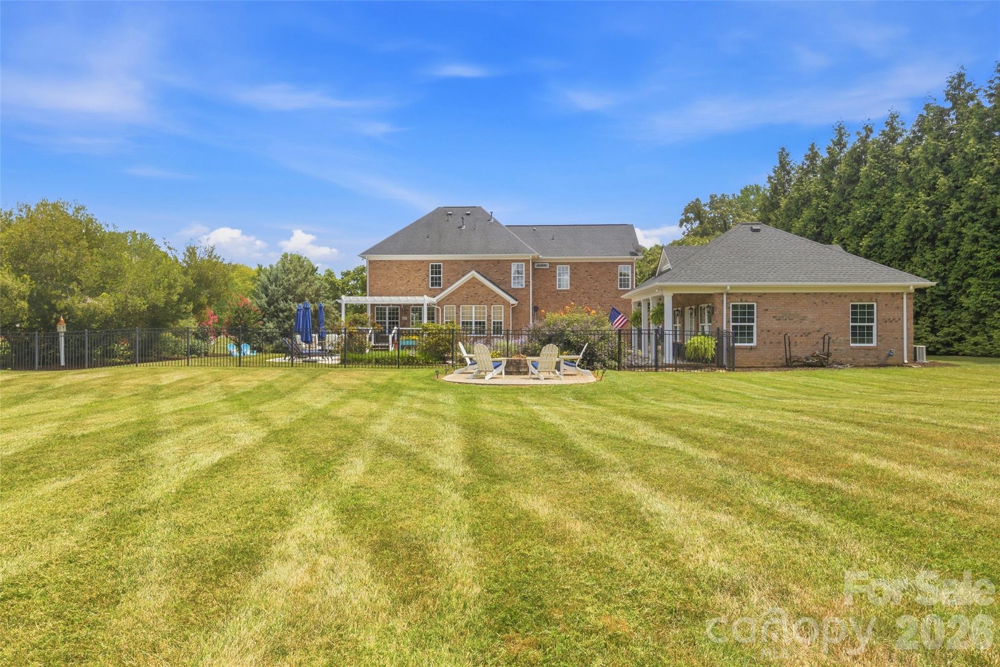 6006 Embassy Court — Wesley Chapel