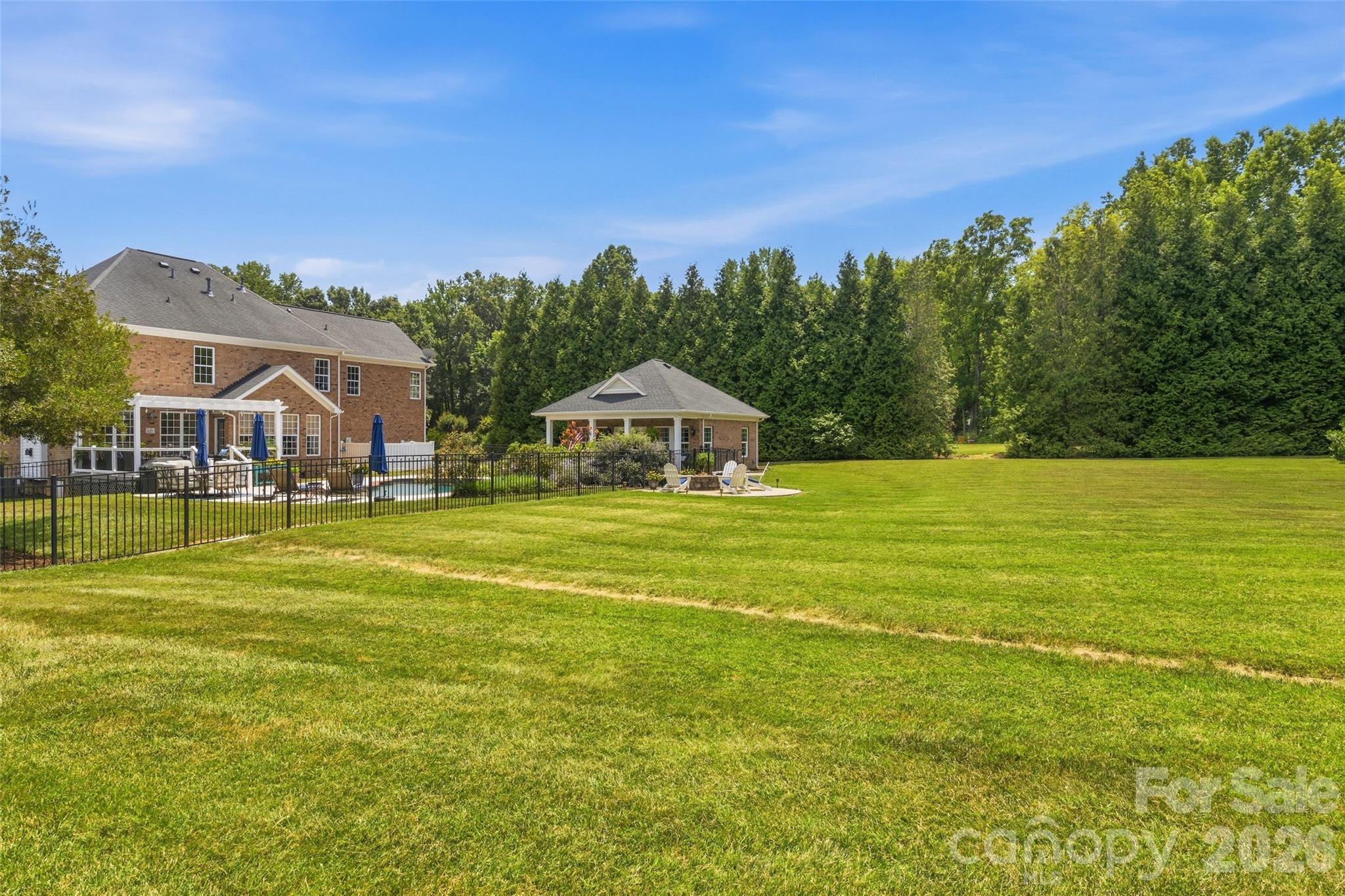 6006 Embassy Court — Wesley Chapel