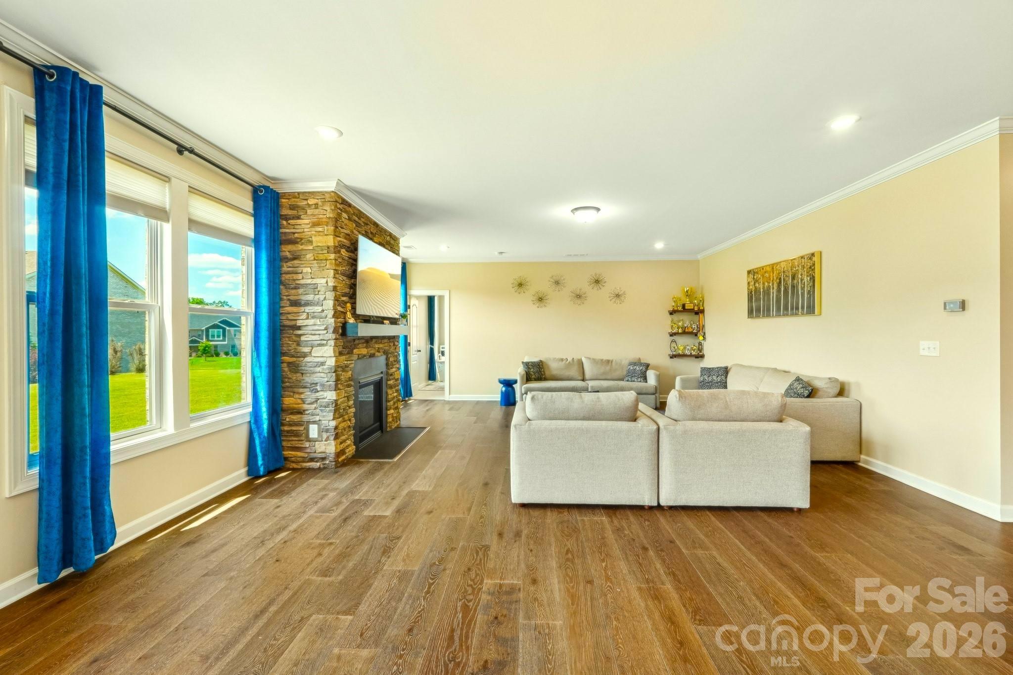 8337 Breton Way — Harrisburg