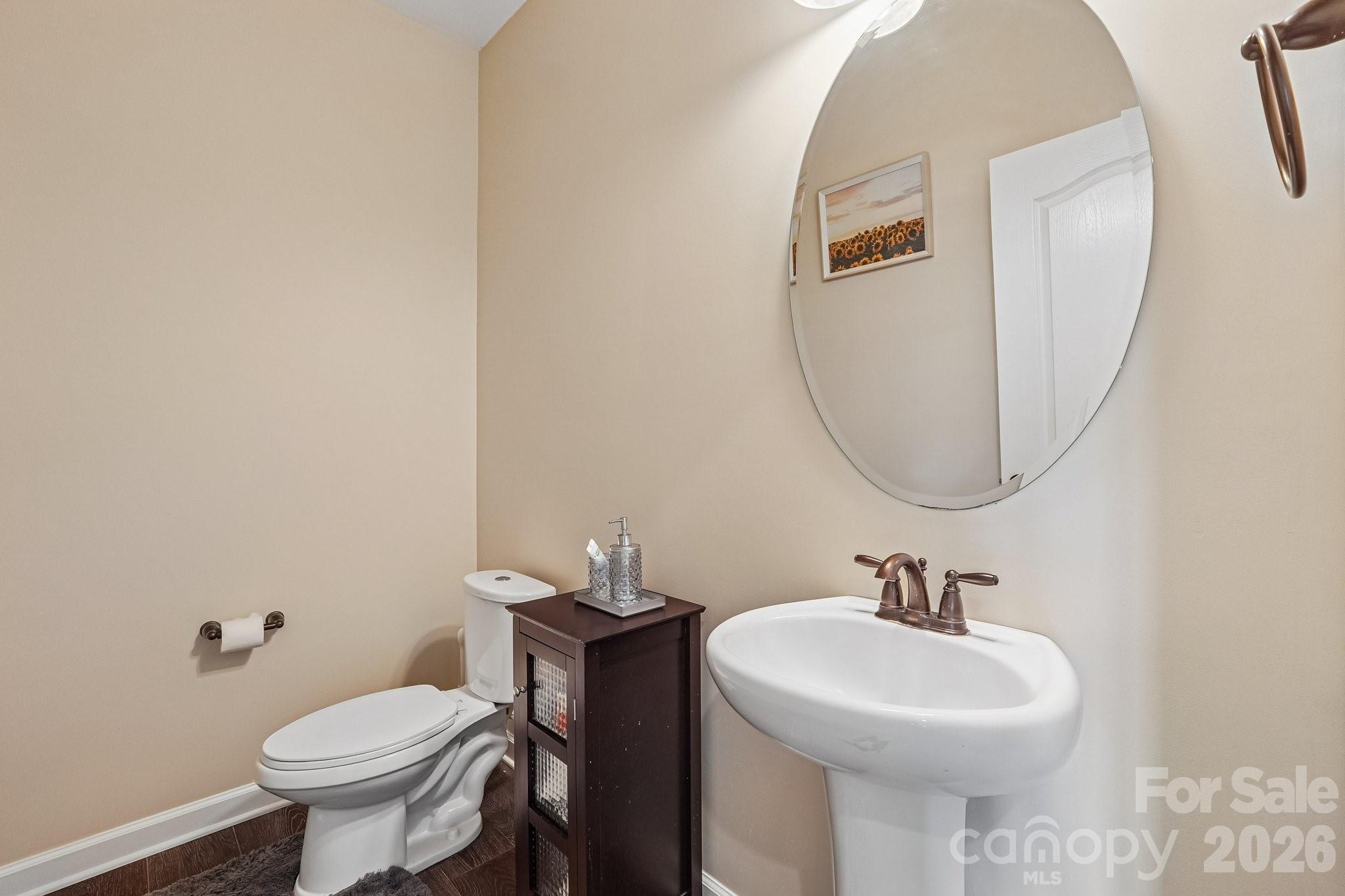 8337 Breton Way — Harrisburg