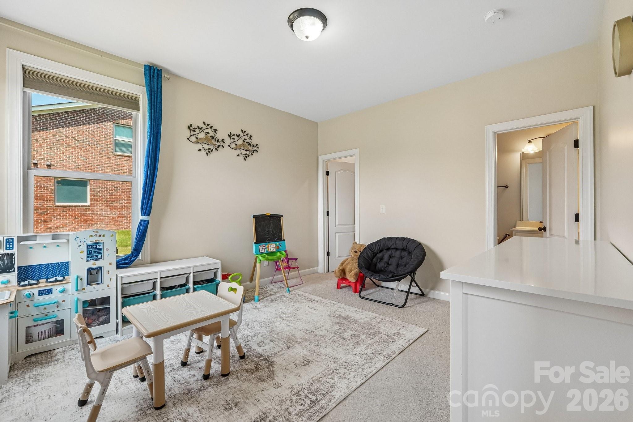 8337 Breton Way — Harrisburg
