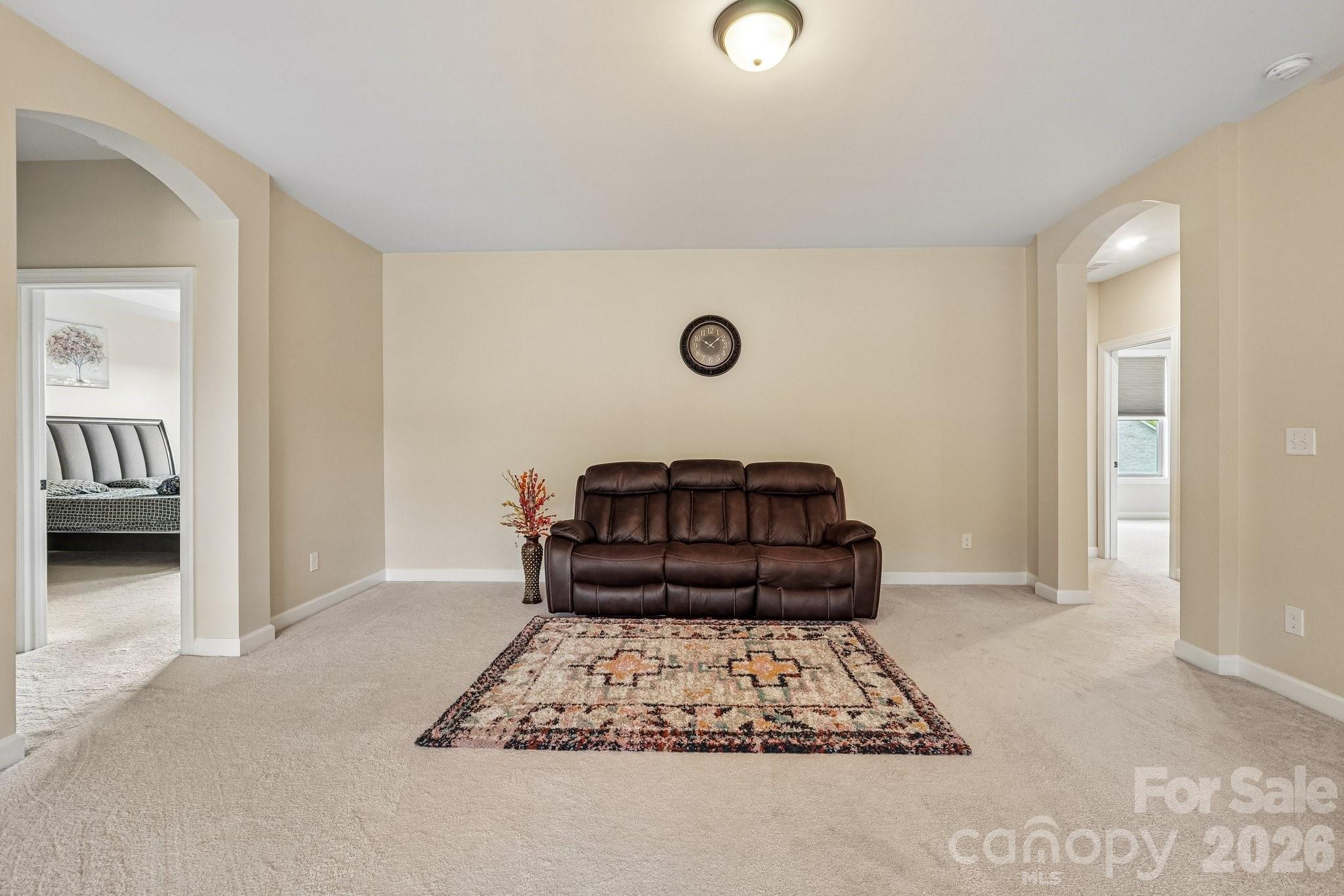 8337 Breton Way — Harrisburg