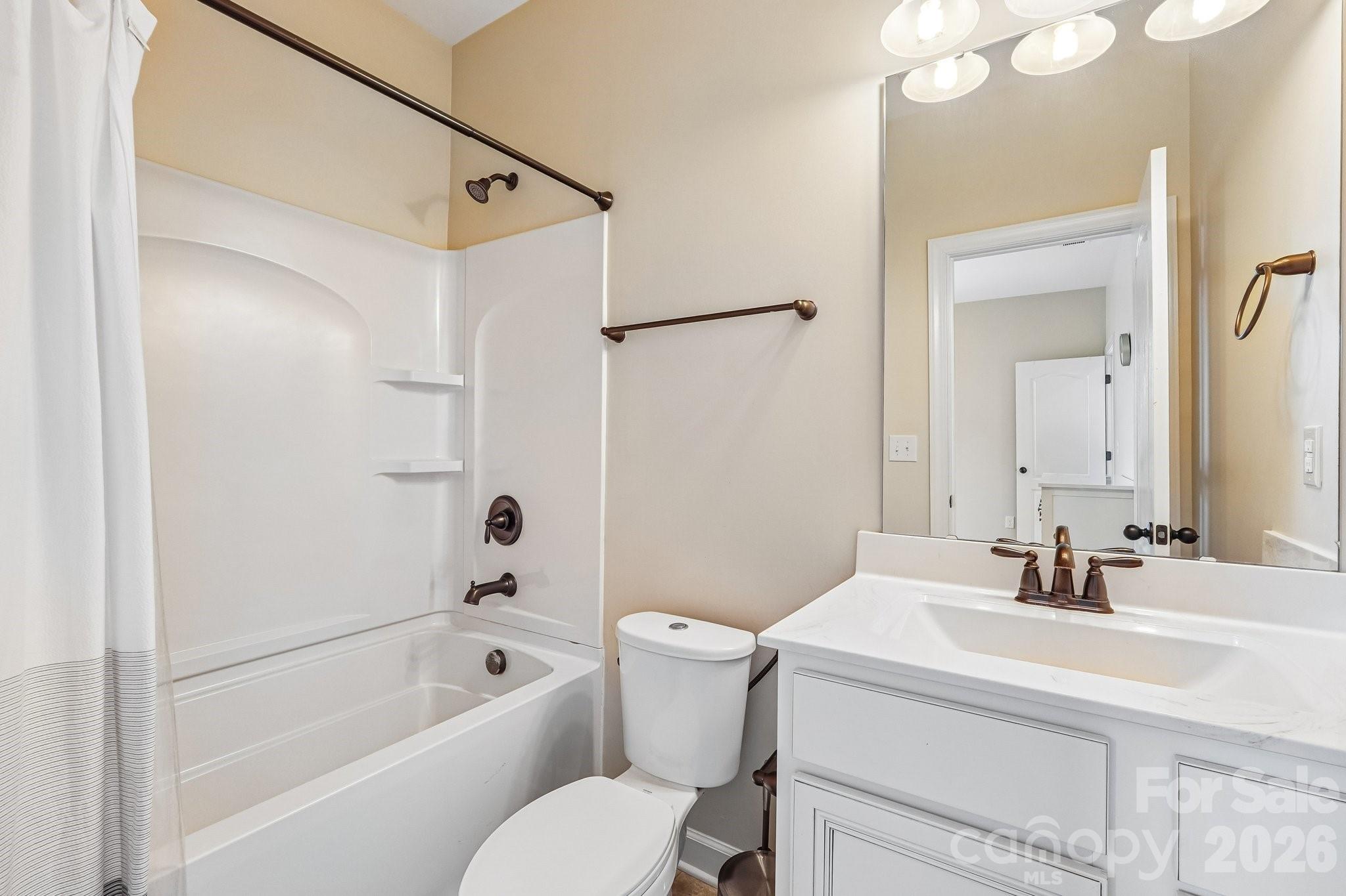 8337 Breton Way — Harrisburg