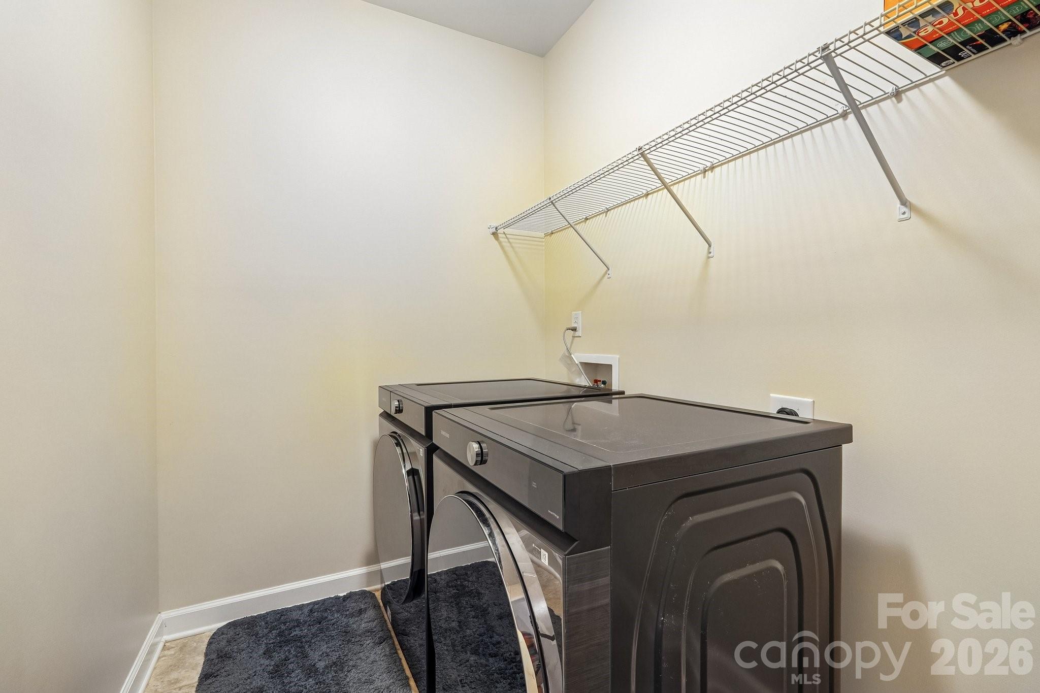 8337 Breton Way — Harrisburg