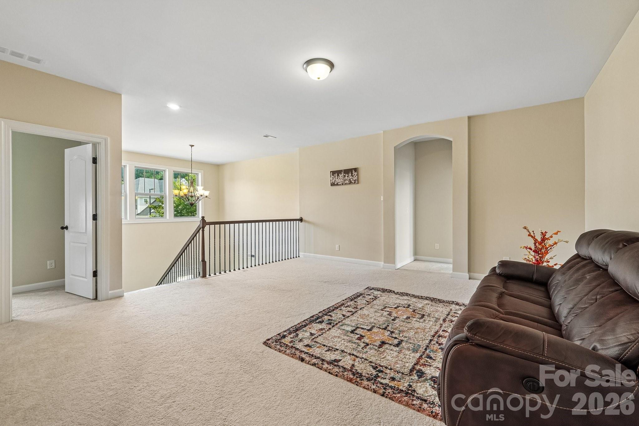 8337 Breton Way — Harrisburg