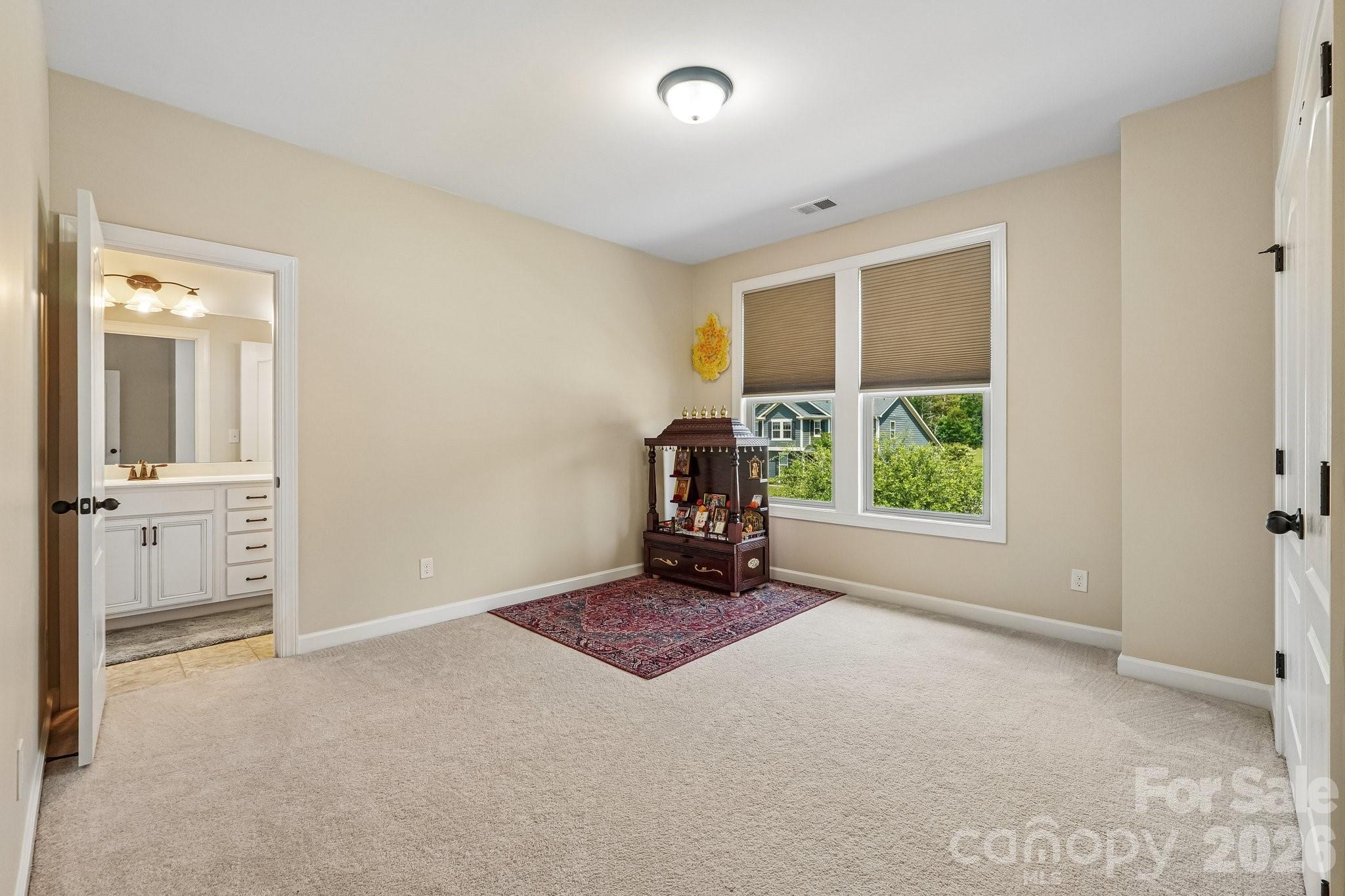 8337 Breton Way — Harrisburg