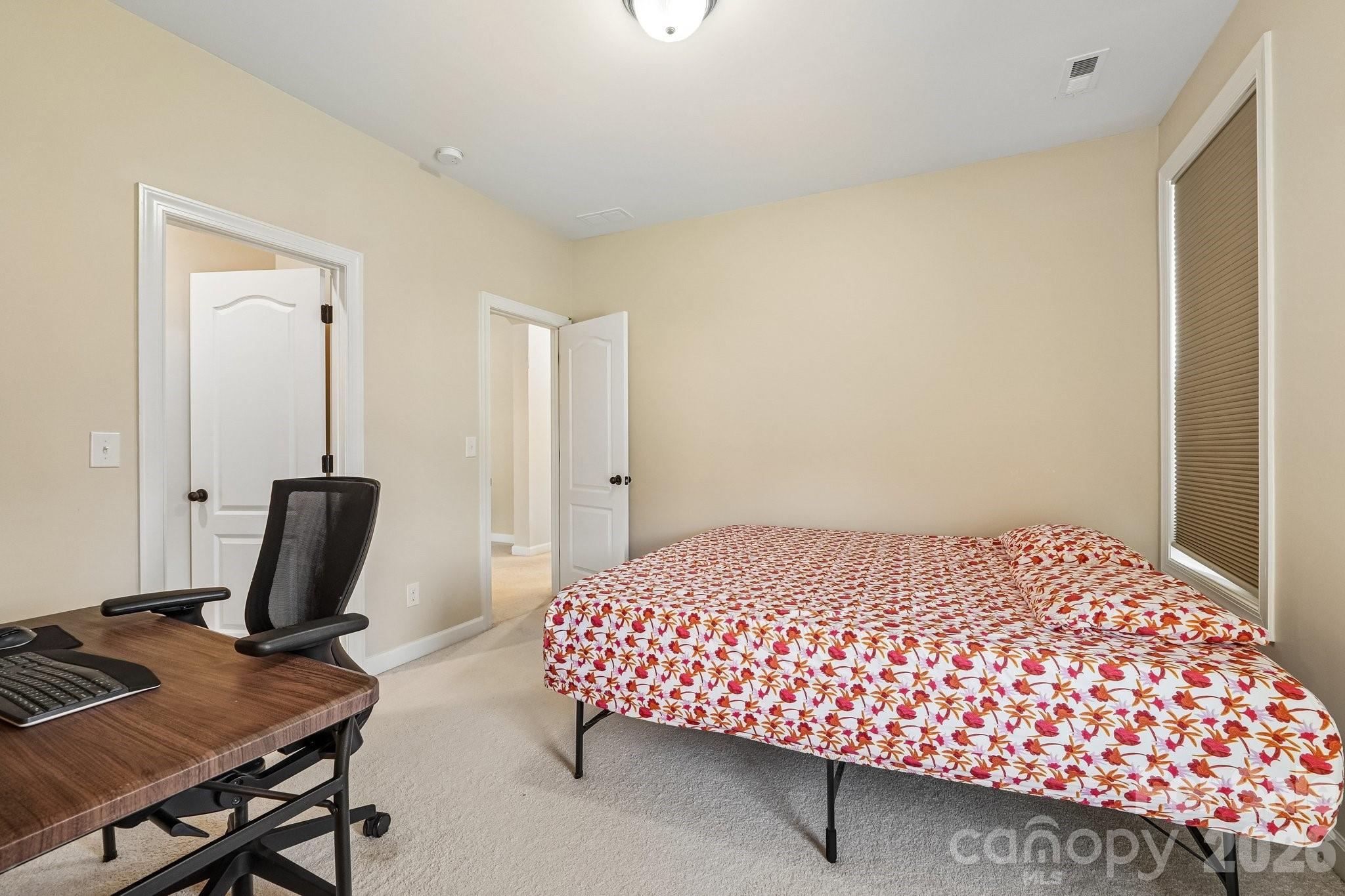 8337 Breton Way — Harrisburg