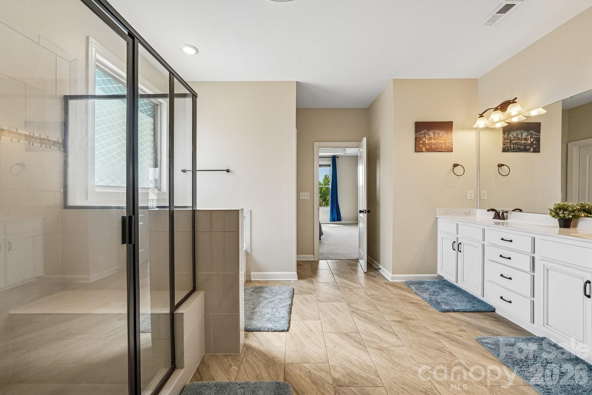 8337 Breton Way — Harrisburg