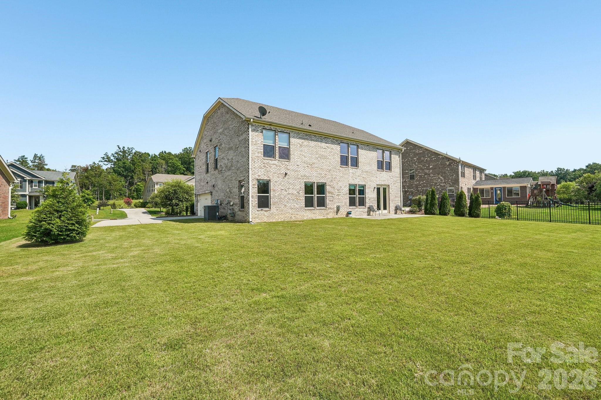 8337 Breton Way — Harrisburg