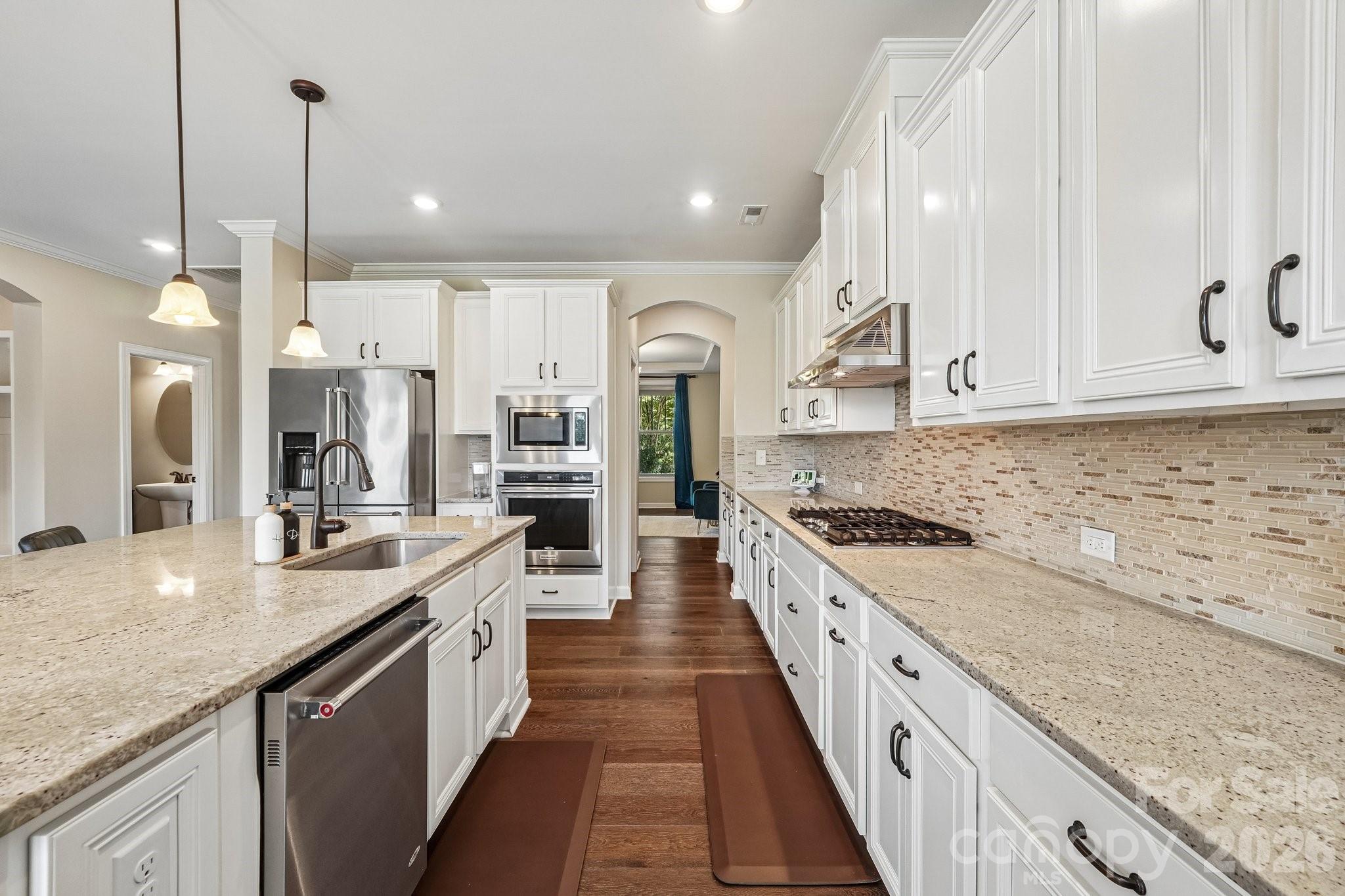 8337 Breton Way — Harrisburg