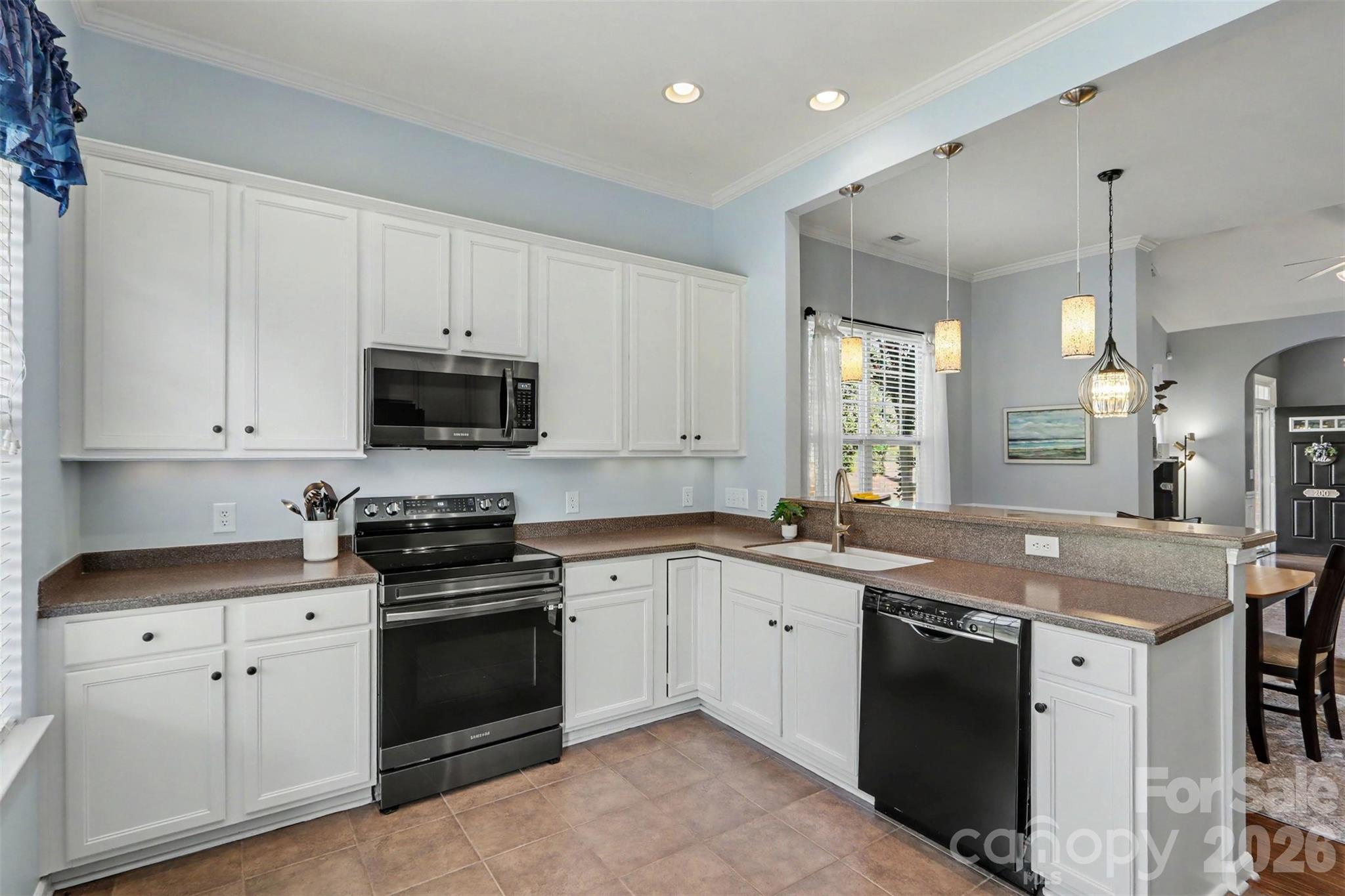200 Park View Drive — Belmont
