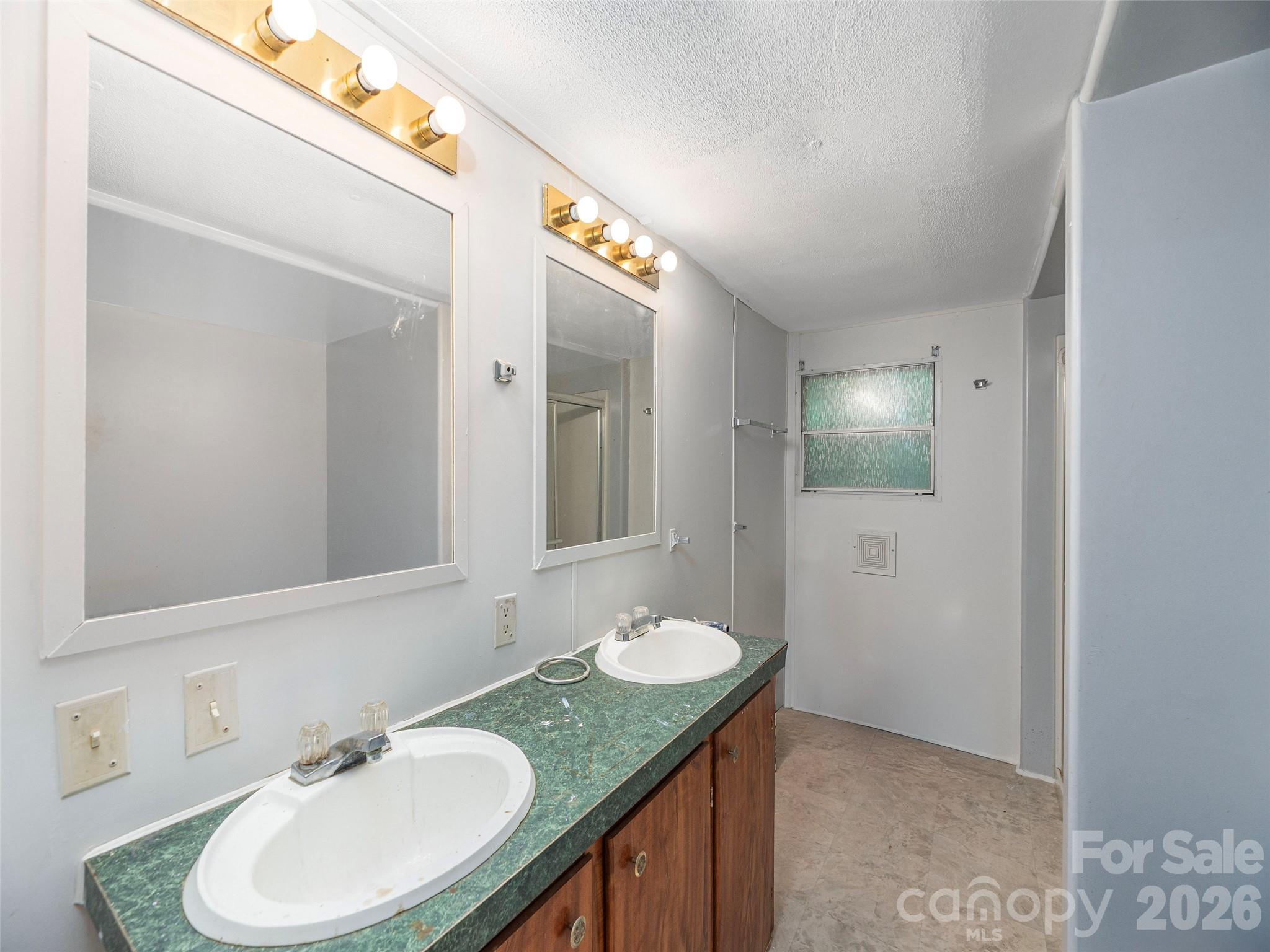 87 Holly Ridge Road — Candler