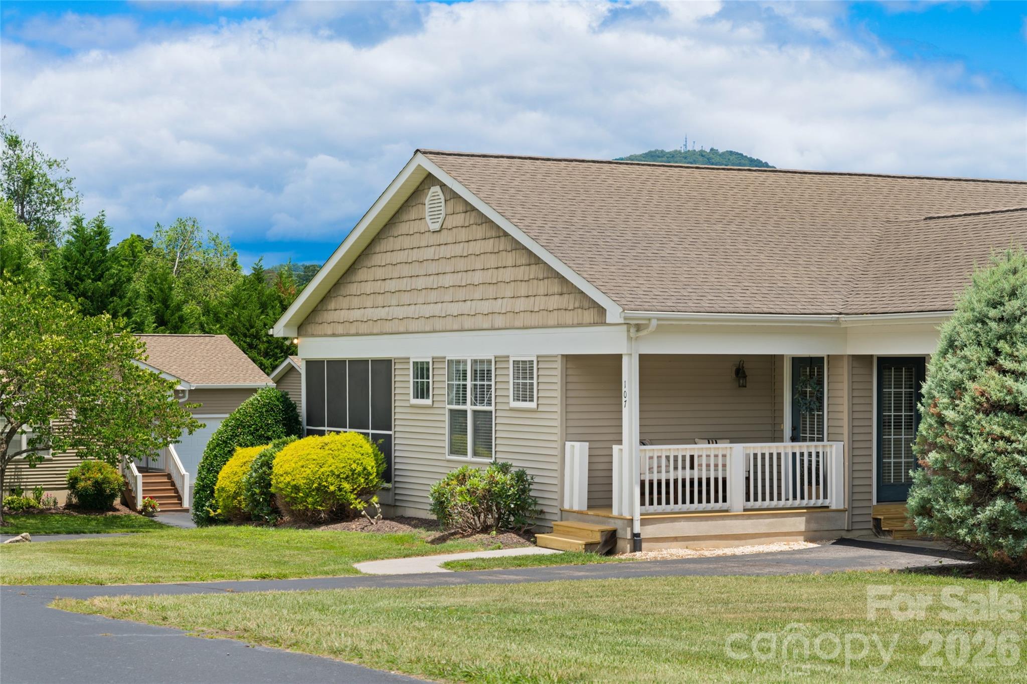 107 Cottage Loop — Waynesville