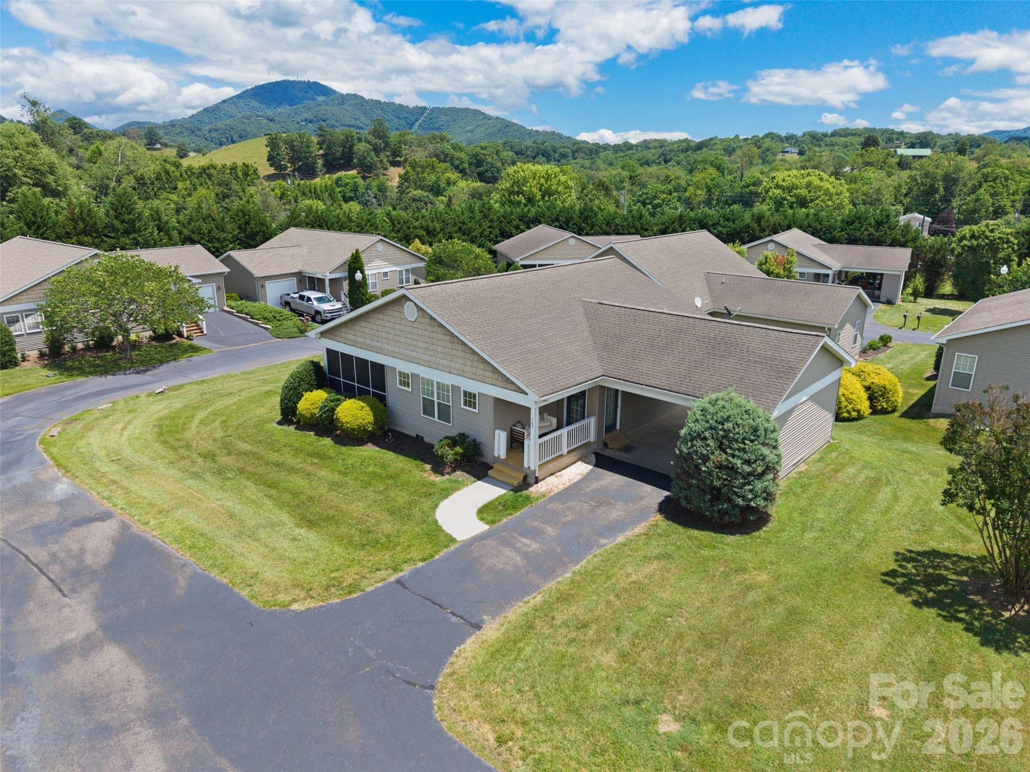 107 Cottage Loop — Waynesville