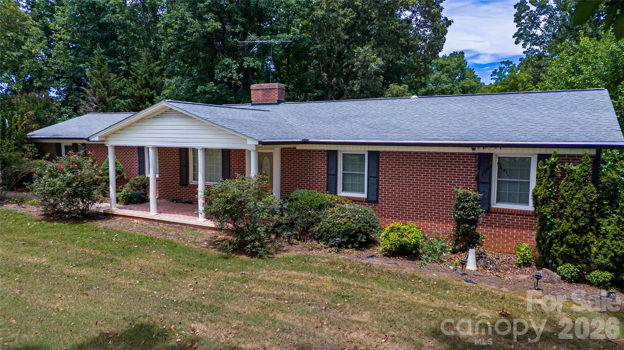 6000 George Hildebran School Road — Hickory