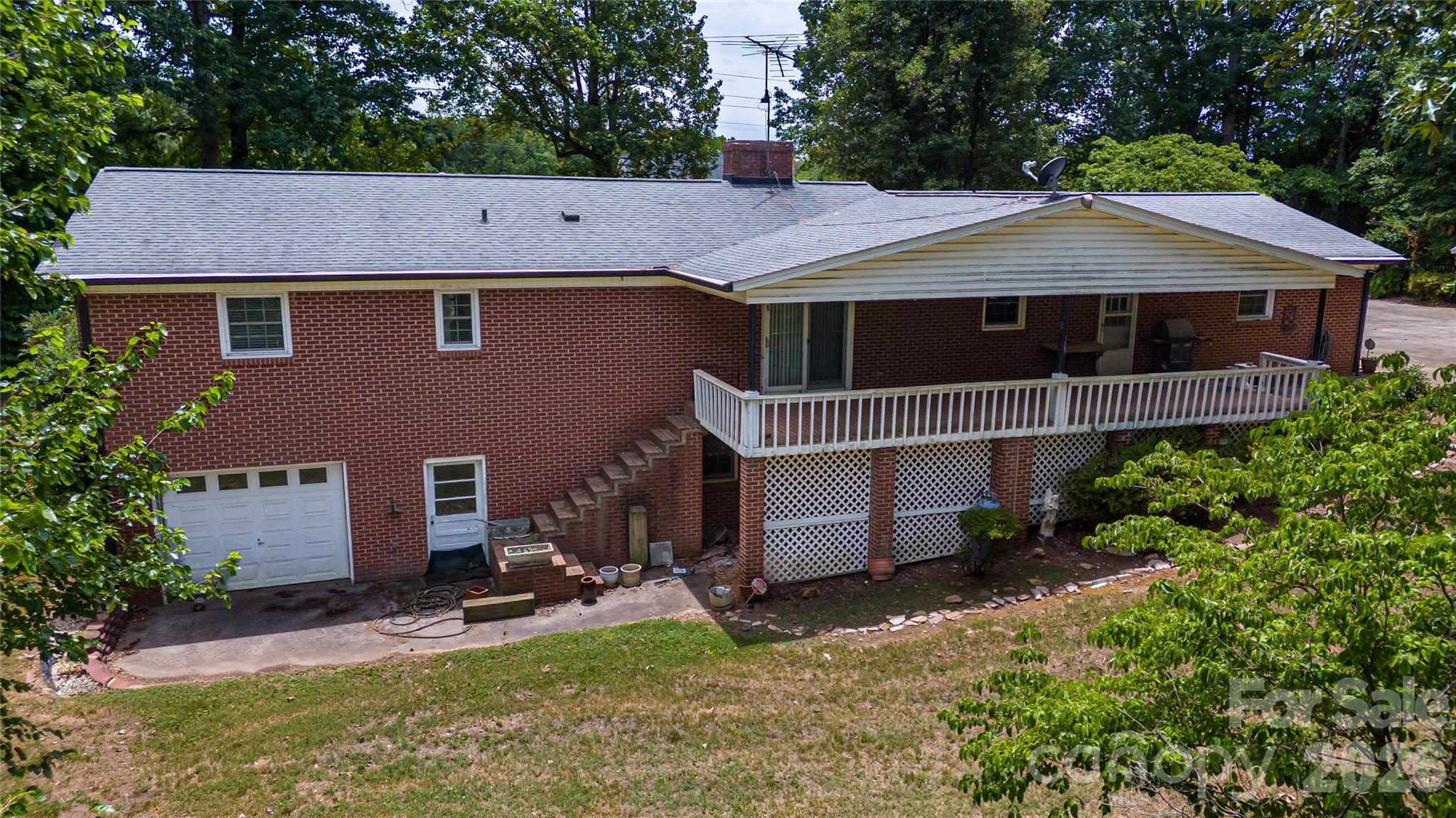 6000 George Hildebran School Road — Hickory