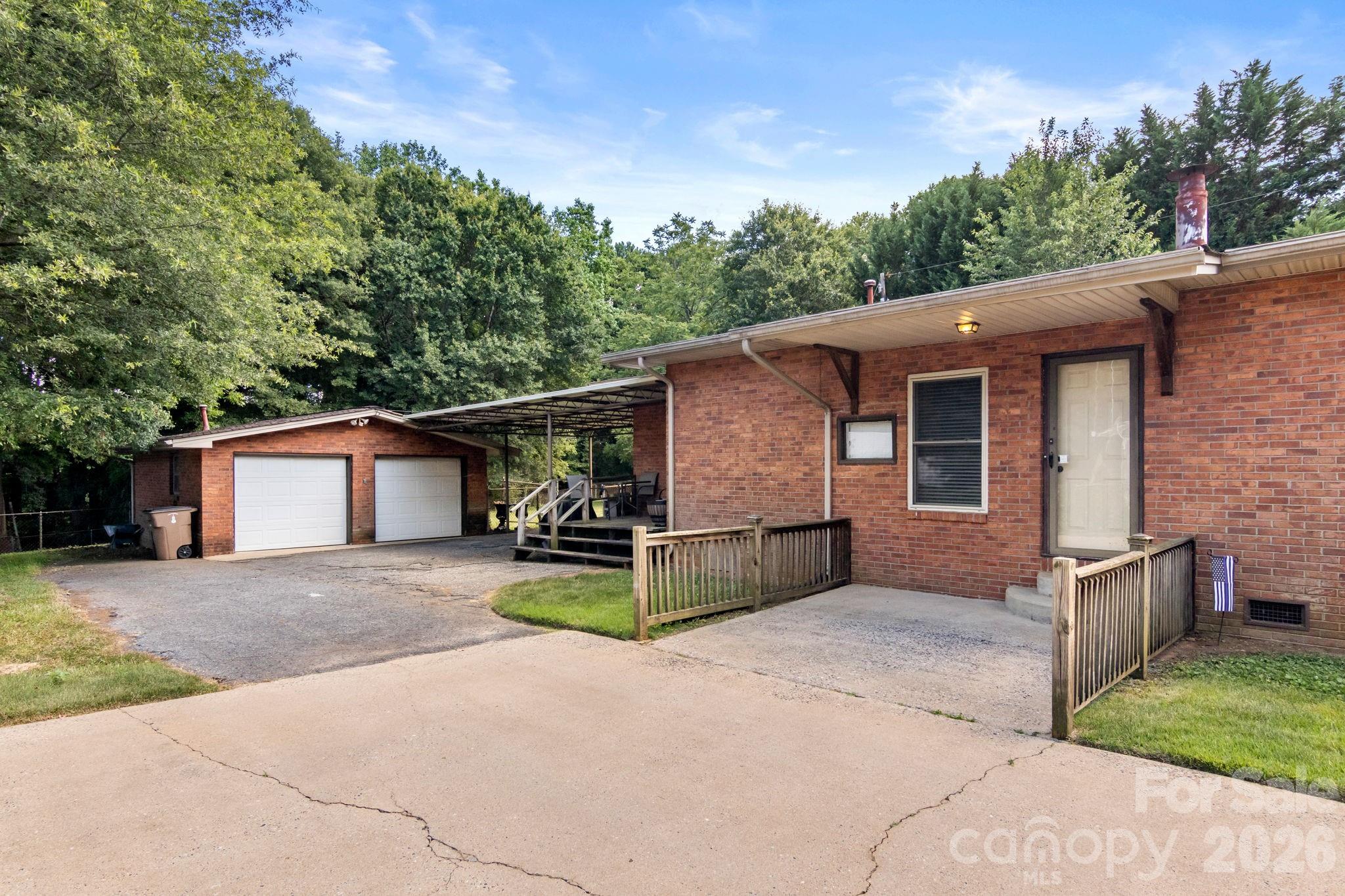 201 Peach Street — Shelby