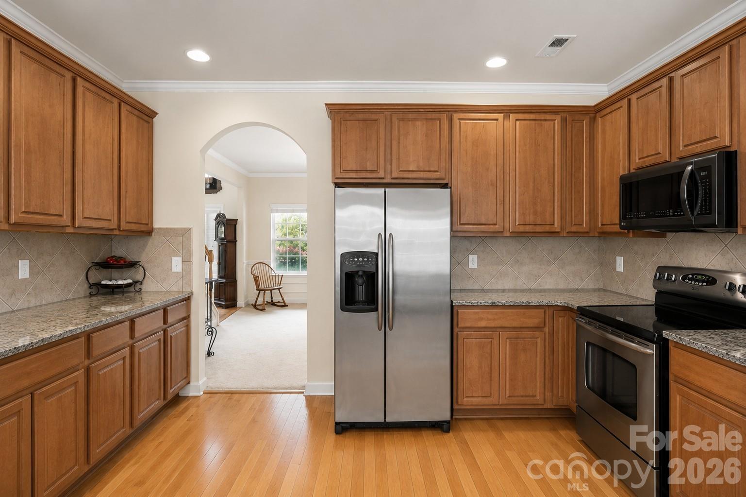 1086 Arrowhead Drive SE — Concord