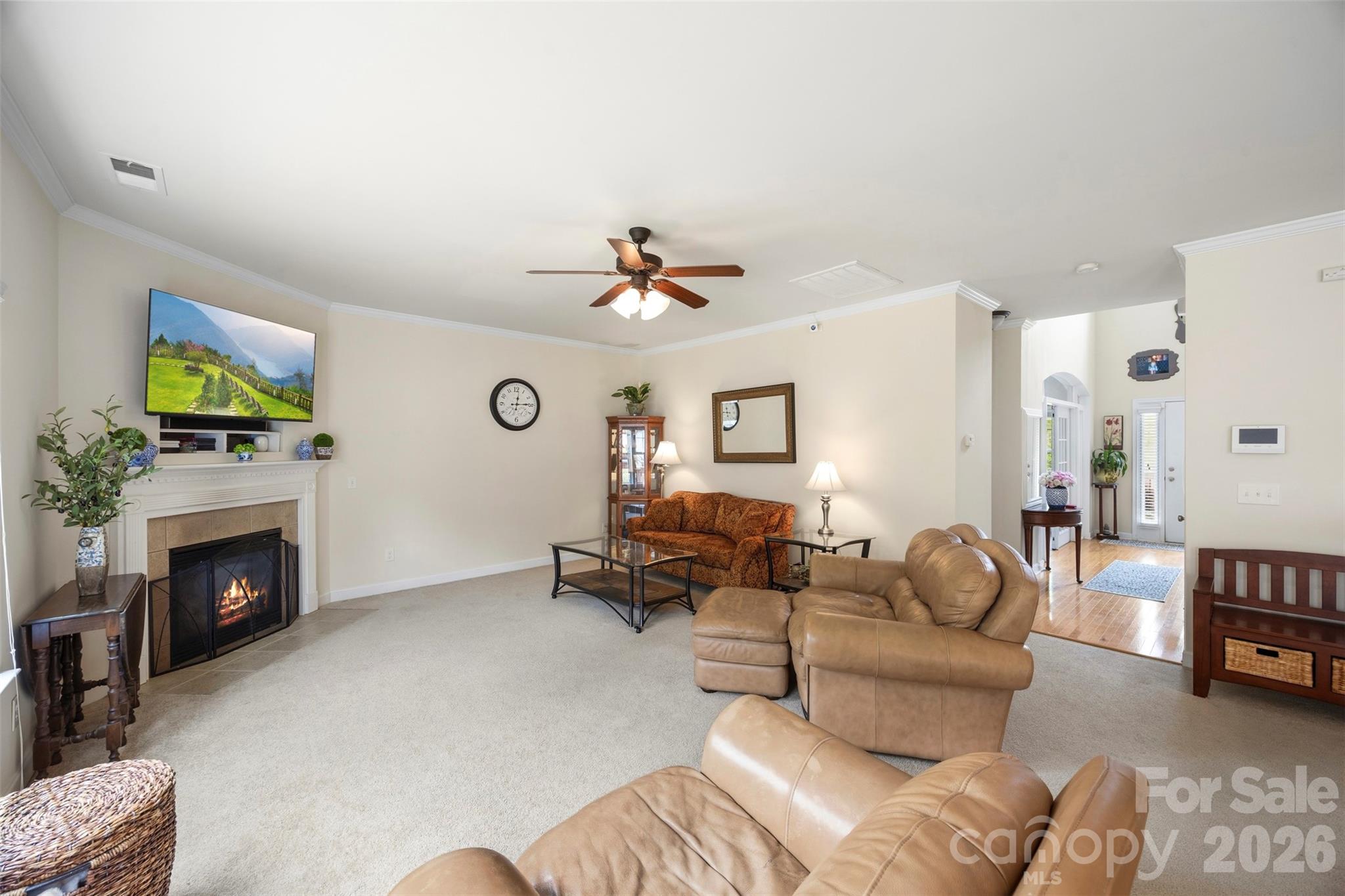 1086 Arrowhead Drive SE — Concord