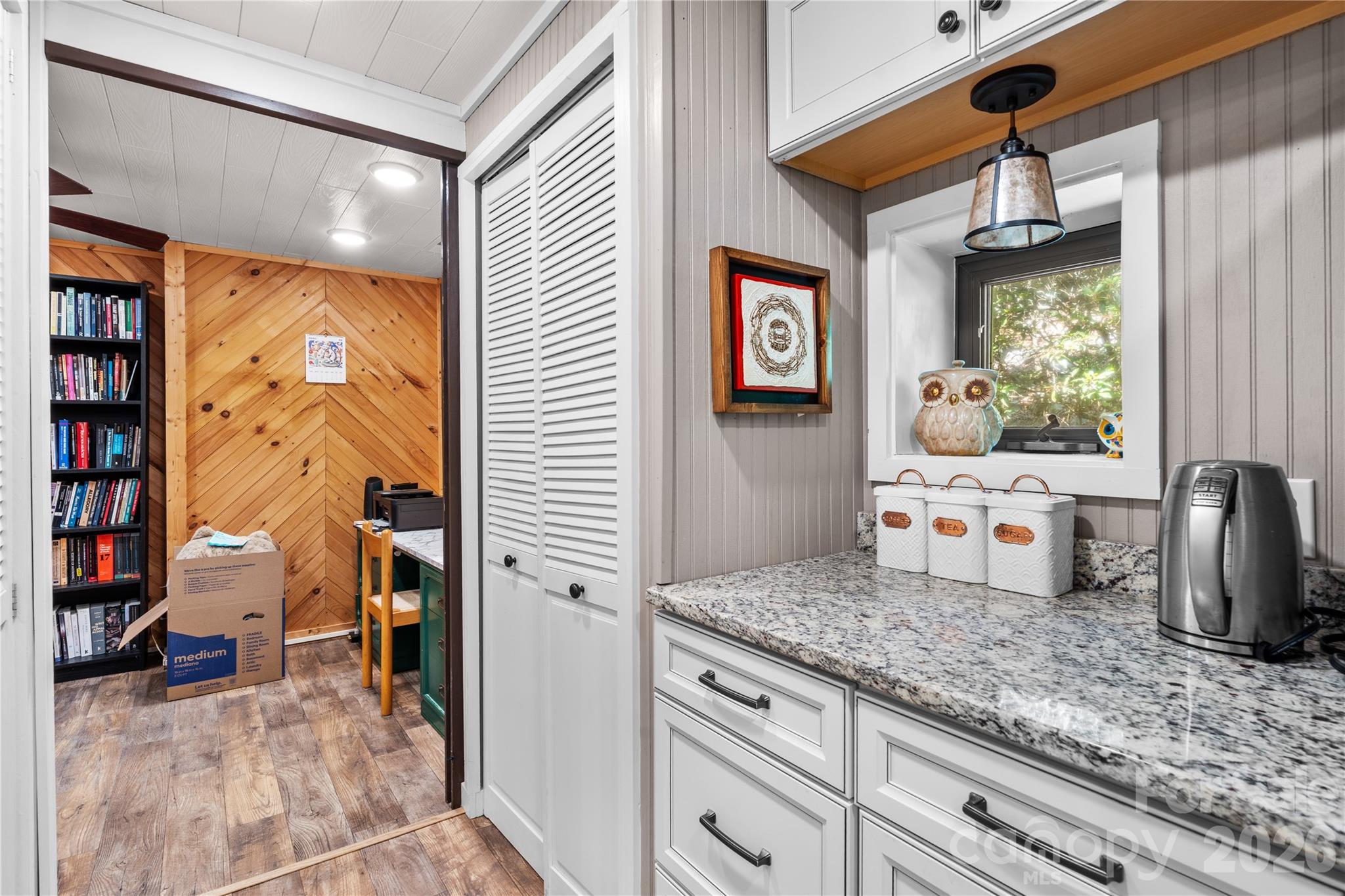 180 Longview Road — Newland