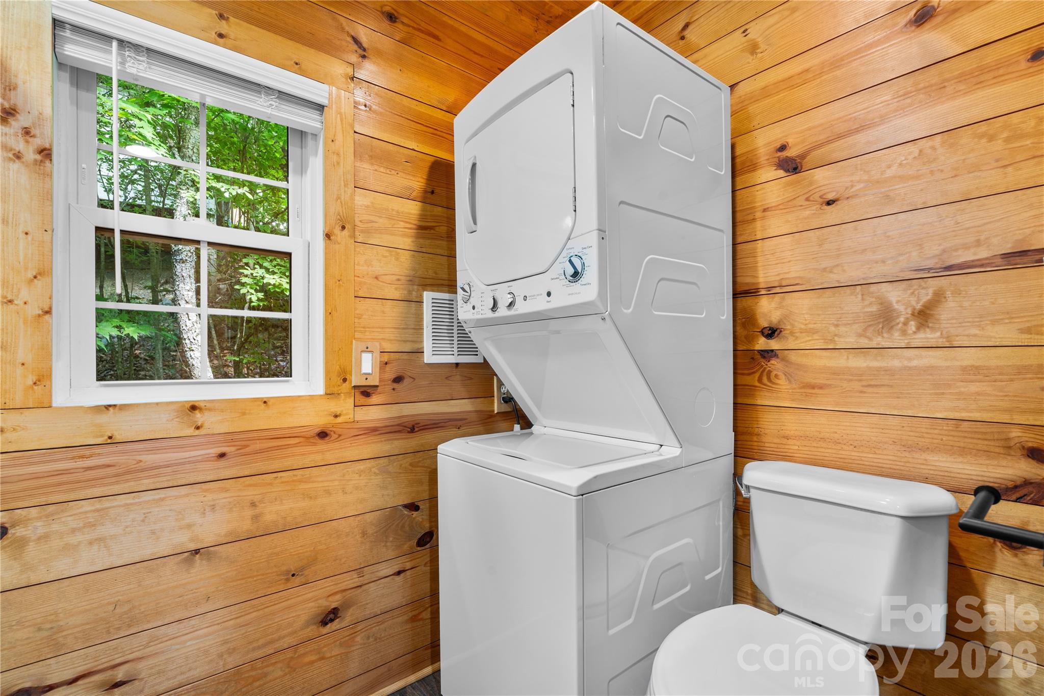 180 Longview Road — Newland