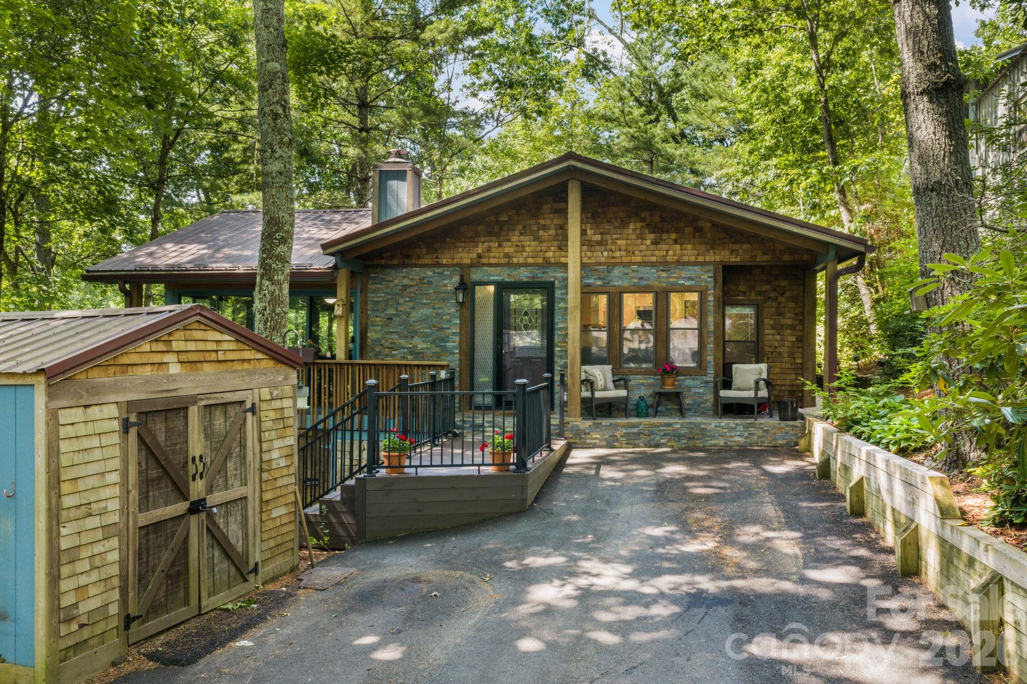 180 Longview Road — Newland