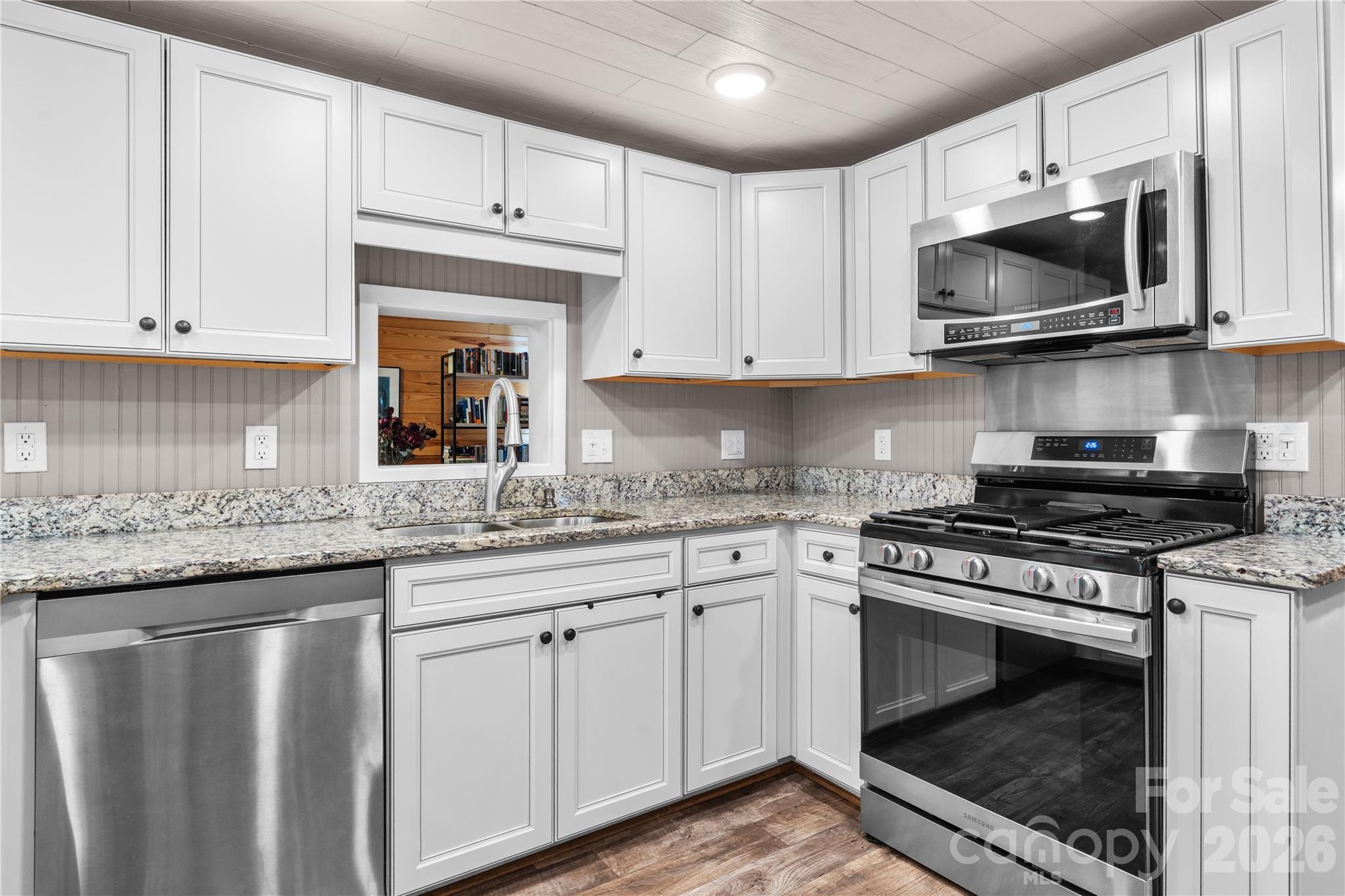 180 Longview Road — Newland