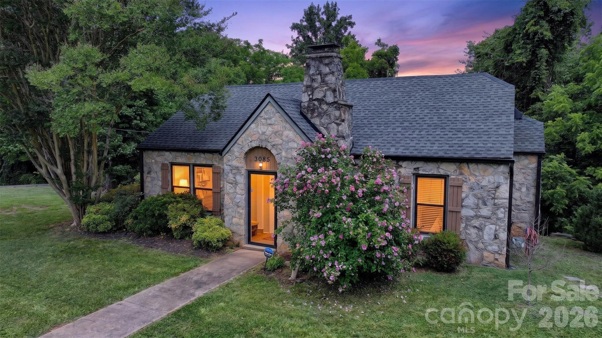 3085 US 70 Highway E — Morganton