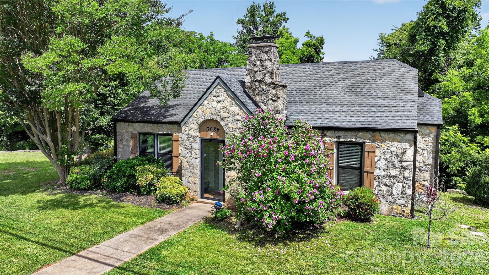 3085 US 70 Highway E — Morganton
