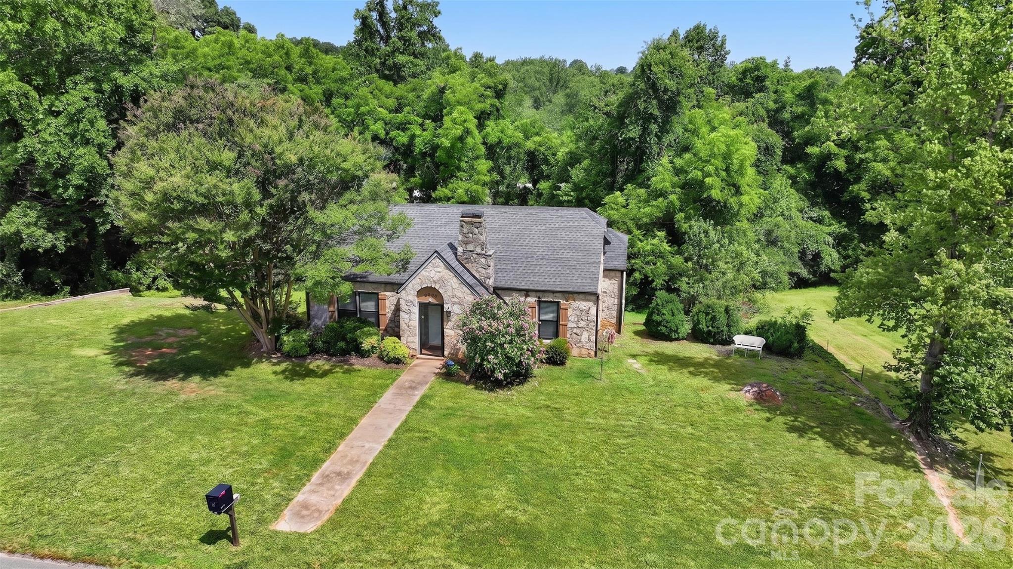 3085 US 70 Highway E — Morganton