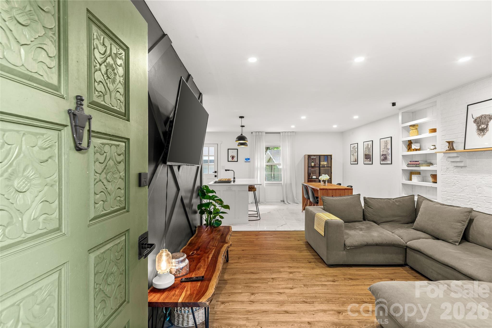 3900 Dunwoody Drive — Charlotte