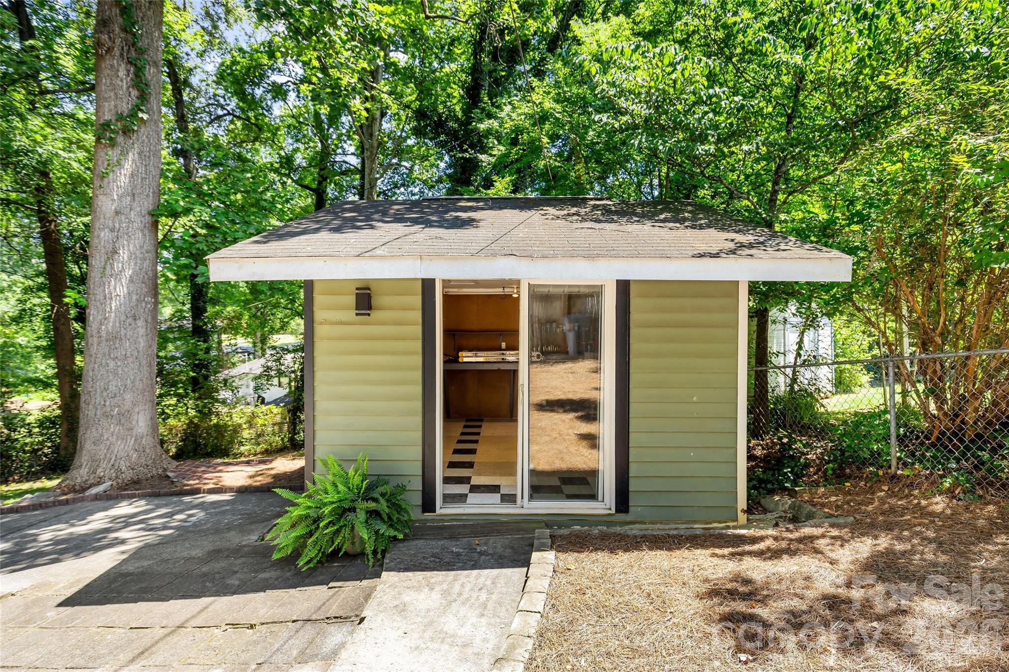 3900 Dunwoody Drive — Charlotte