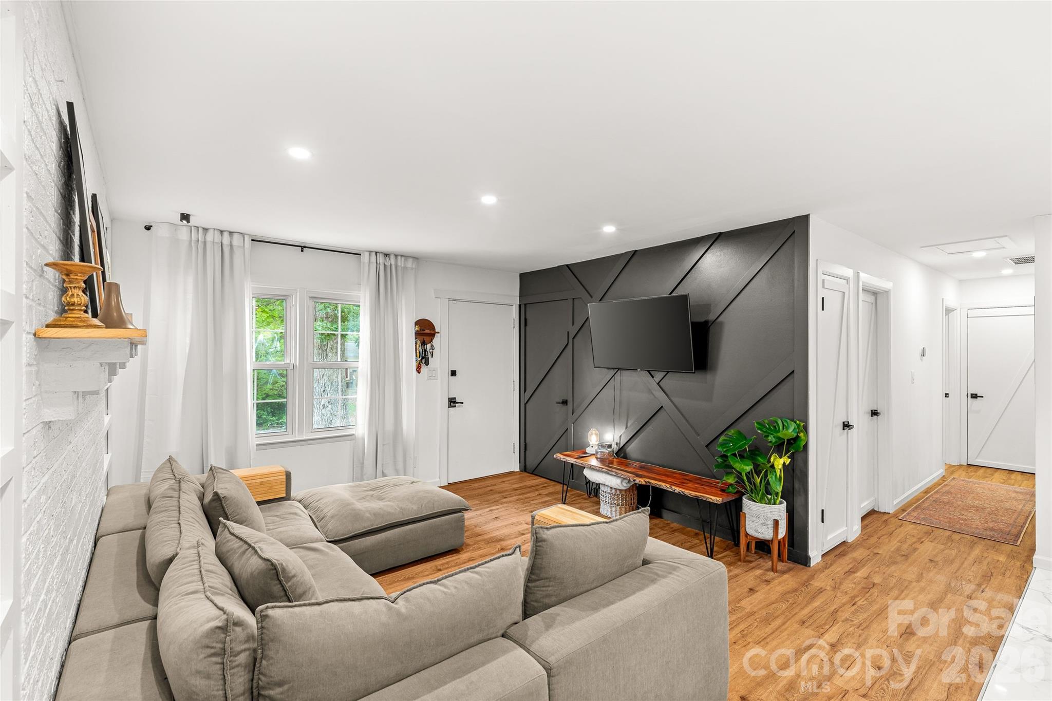 3900 Dunwoody Drive — Charlotte