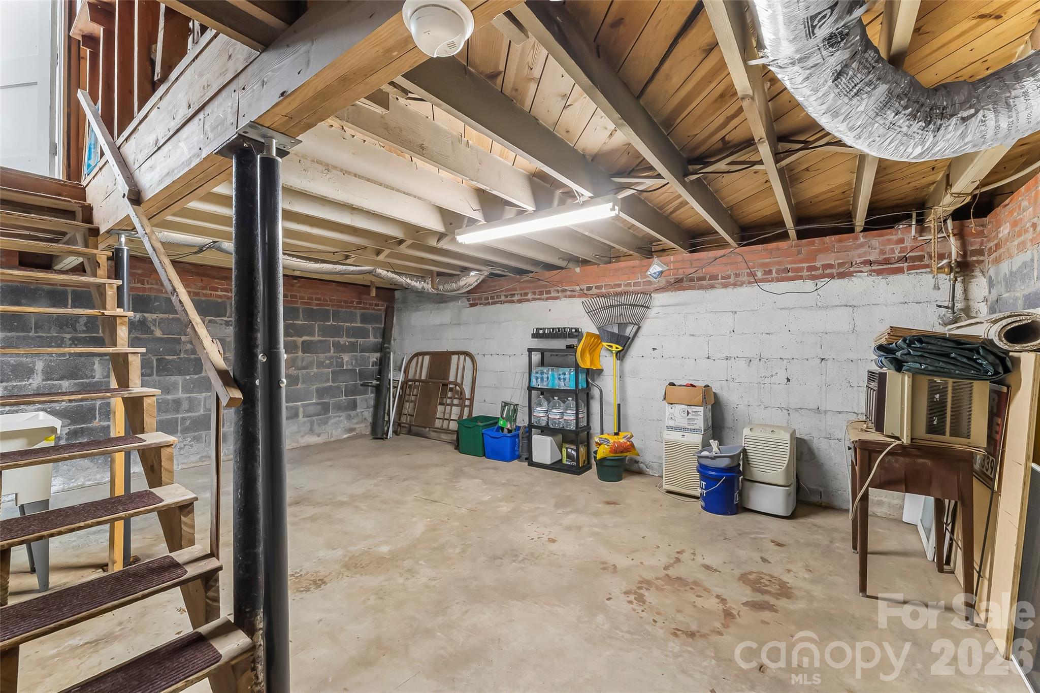 19 Wilburn Road — Asheville