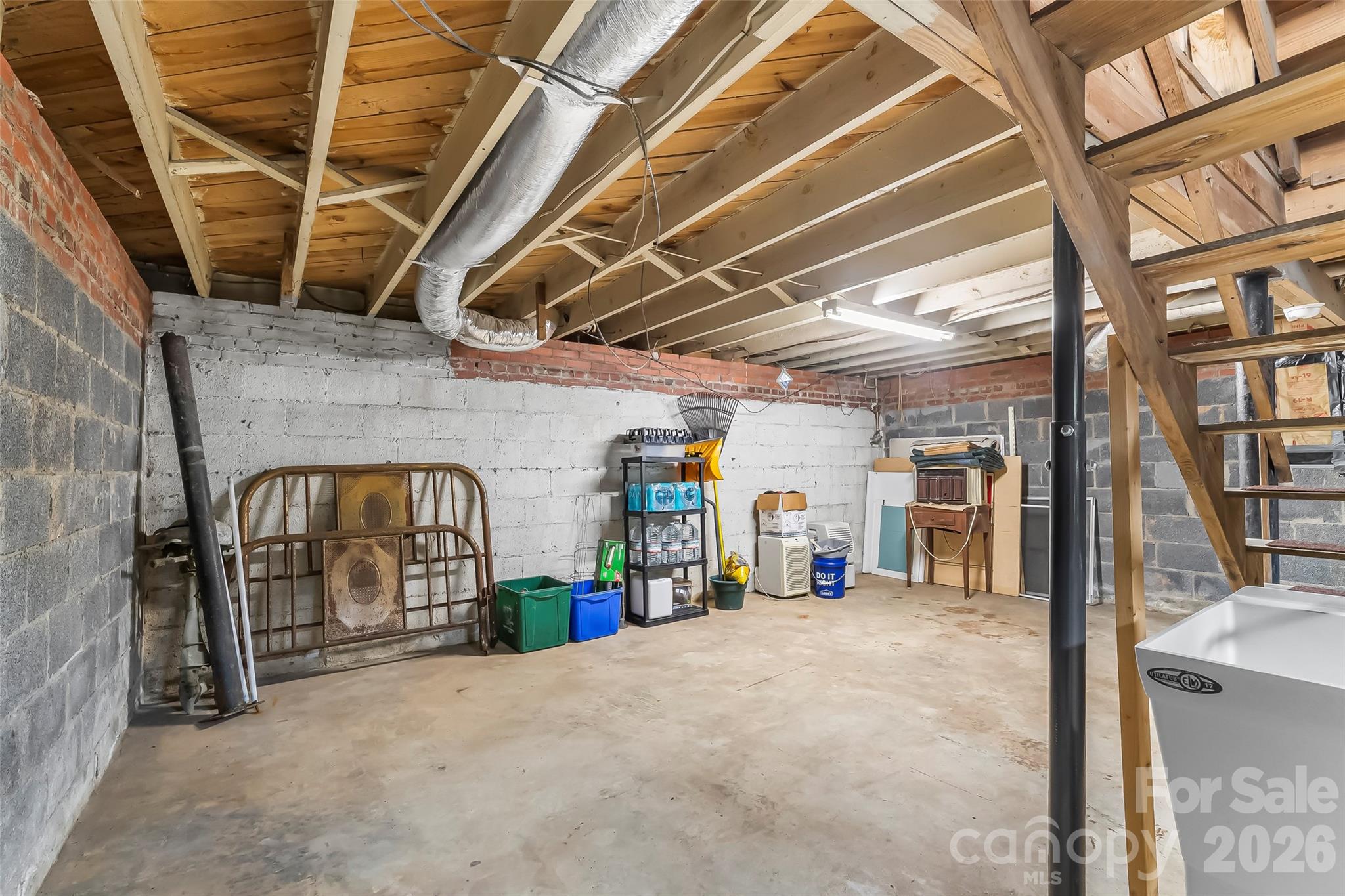 19 Wilburn Road — Asheville