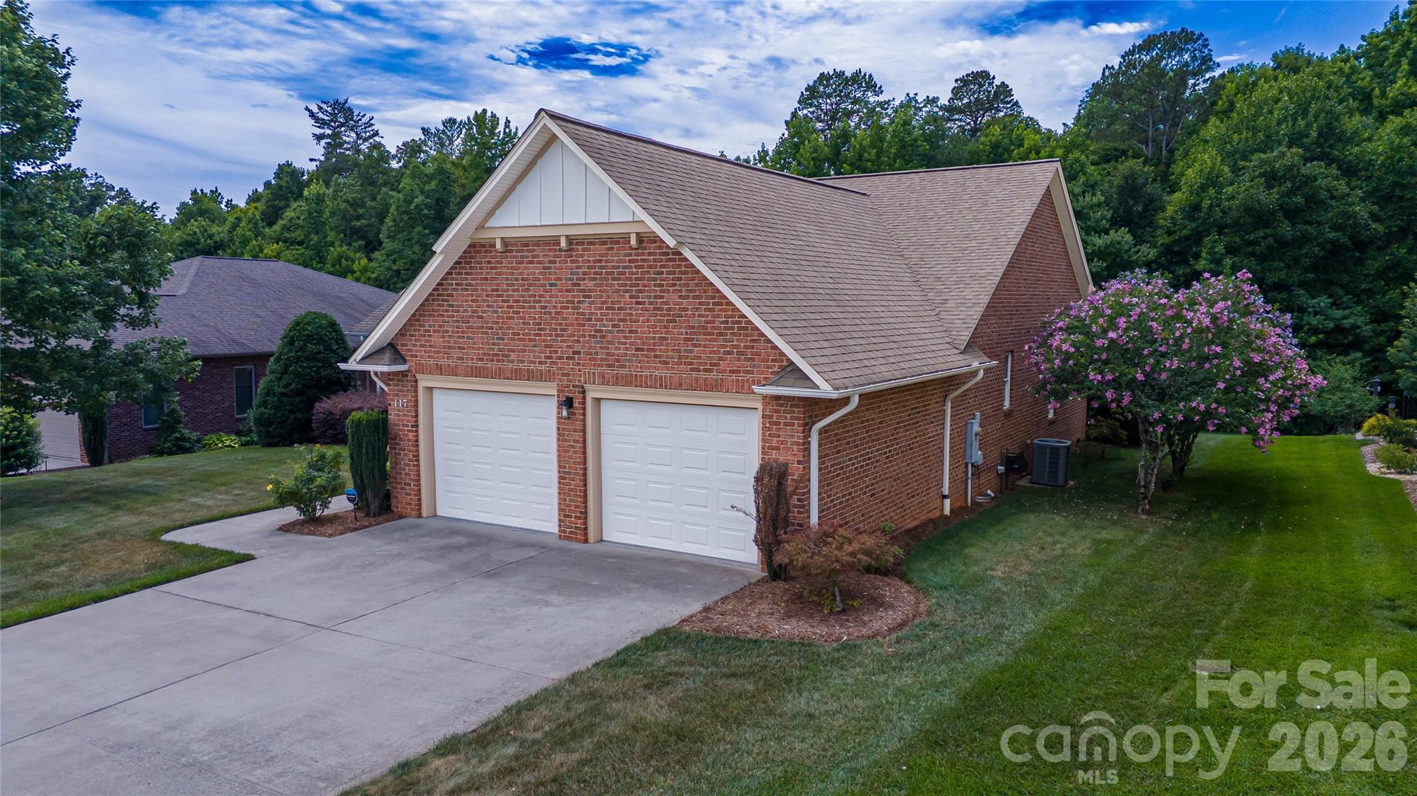 117 Beechmont Drive — Morganton