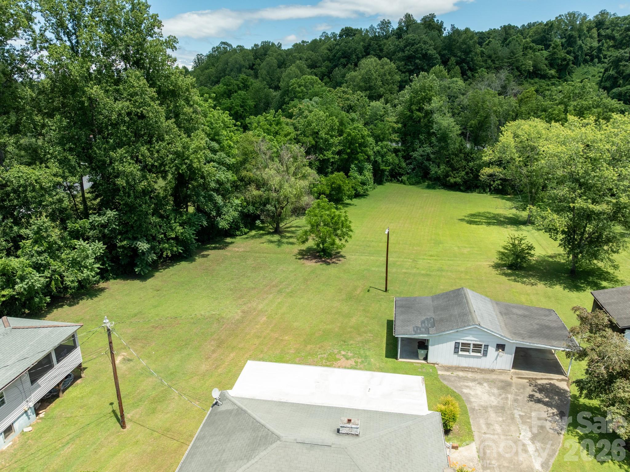 940 Meadowlane Drive NW — Lenoir